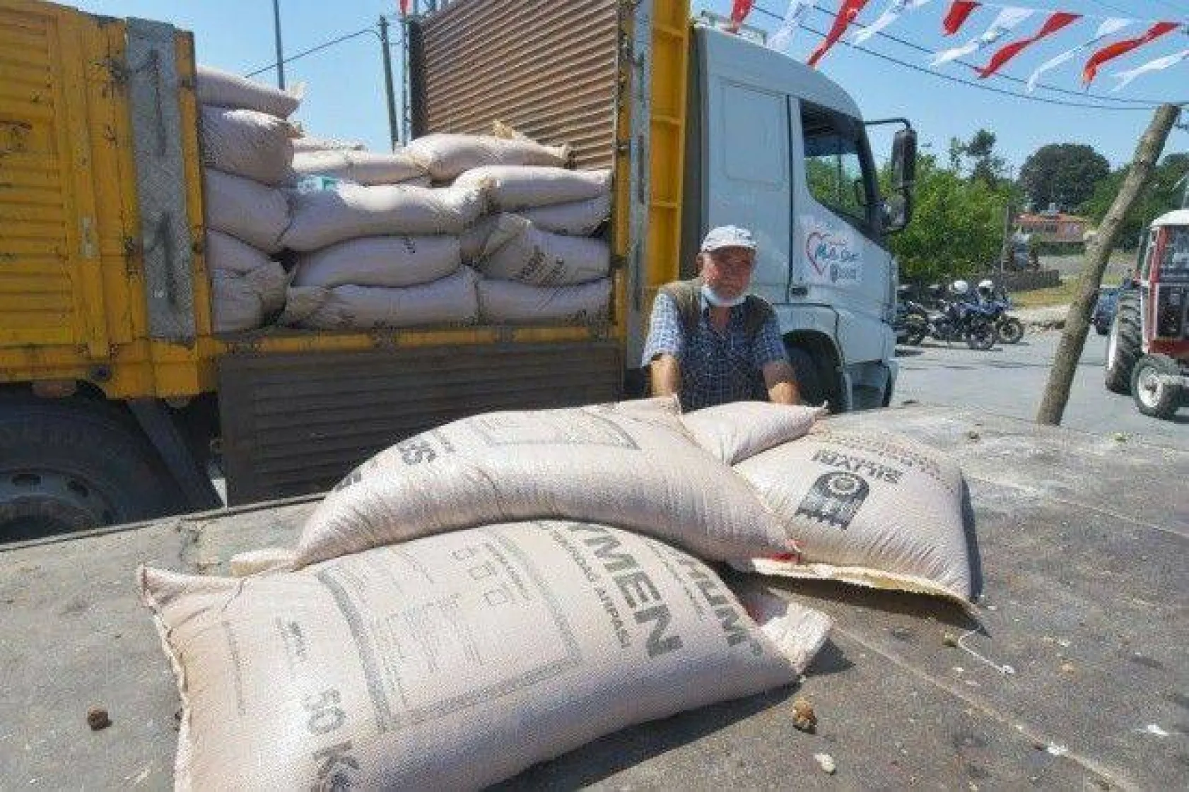 Sayalar'da Tohumluk Arpa Coşkusu Yaşandı