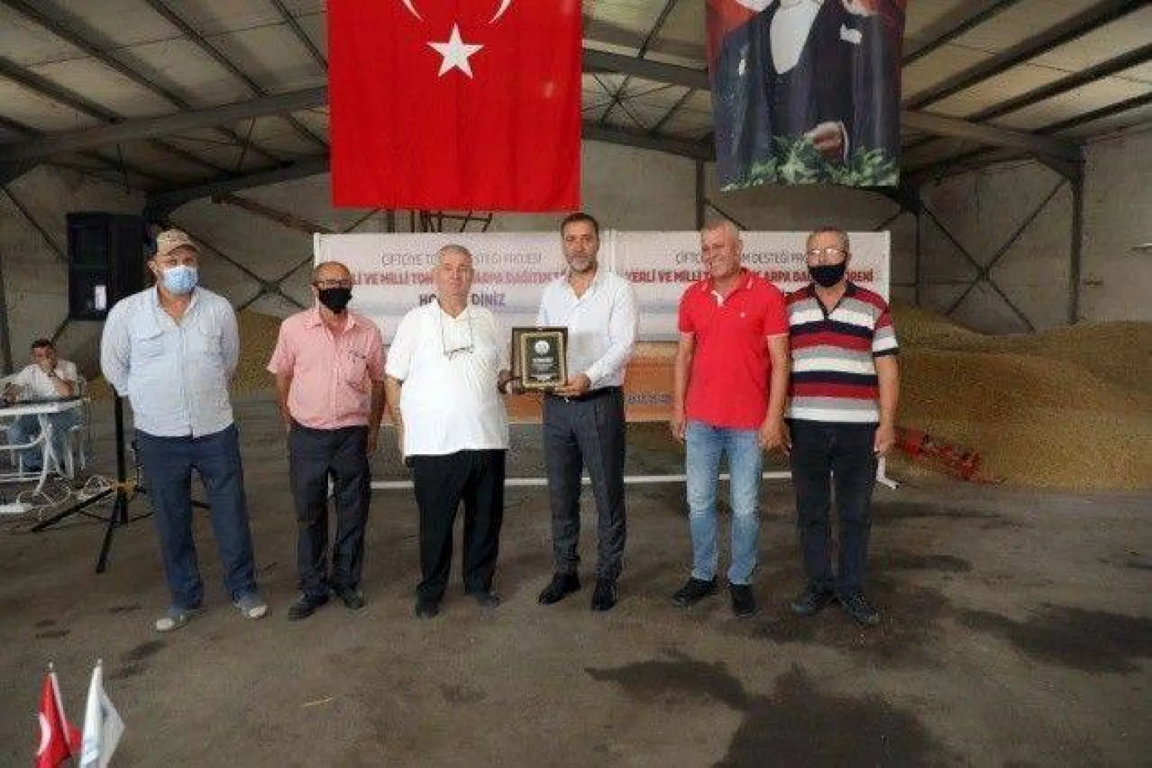 Fener Mahallesi'nde Tohumluk Arpa Coşkusu