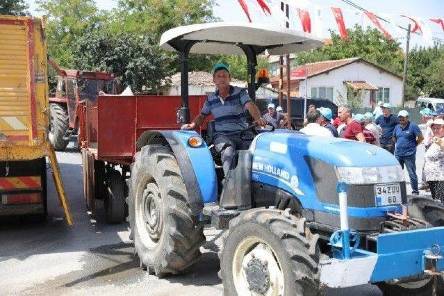 Kurfallı'da Üreticiler Tohumluk Arpa Sevinci Yaşadı