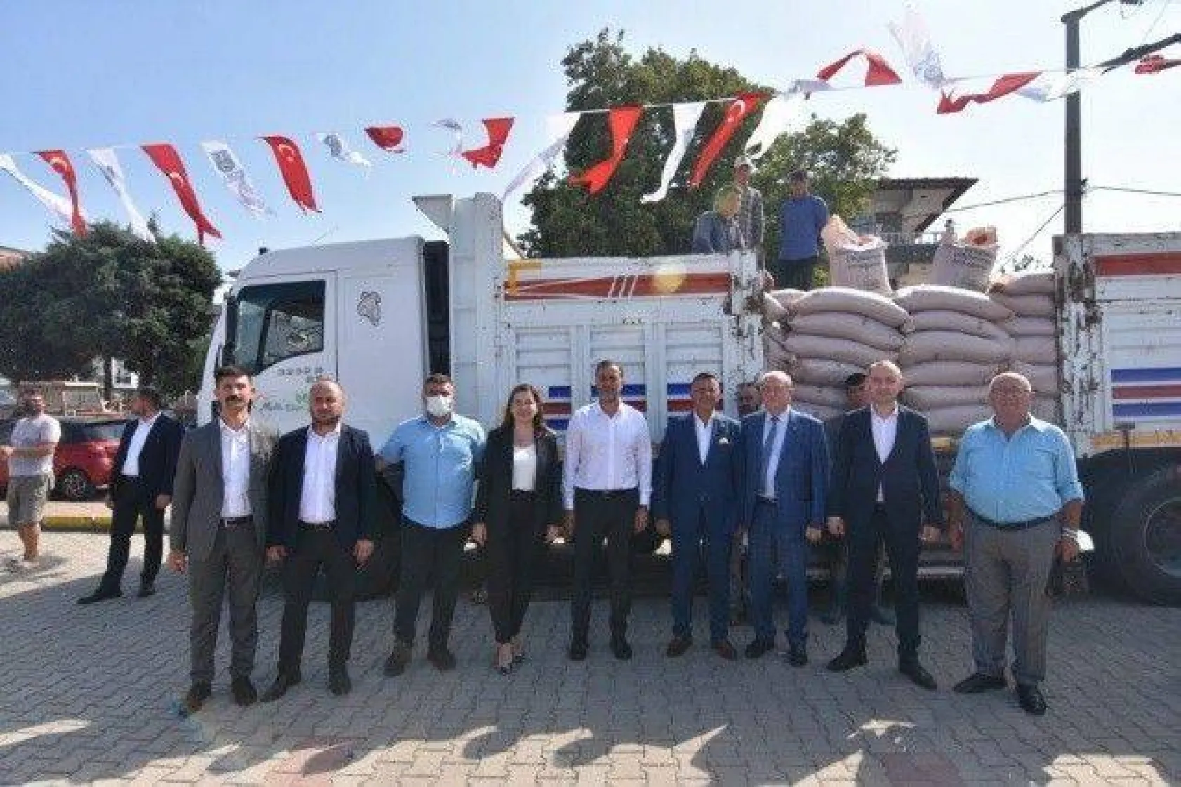 Gümüşyakalı Çiftçiler Tohumluk Arpa Mutluluğu Yaşadı