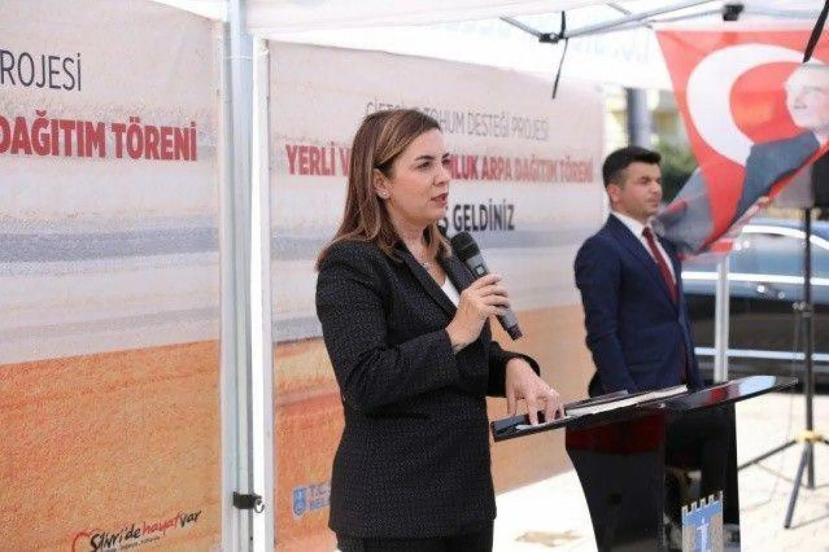 Gümüşyakalı Çiftçiler Tohumluk Arpa Mutluluğu Yaşadı