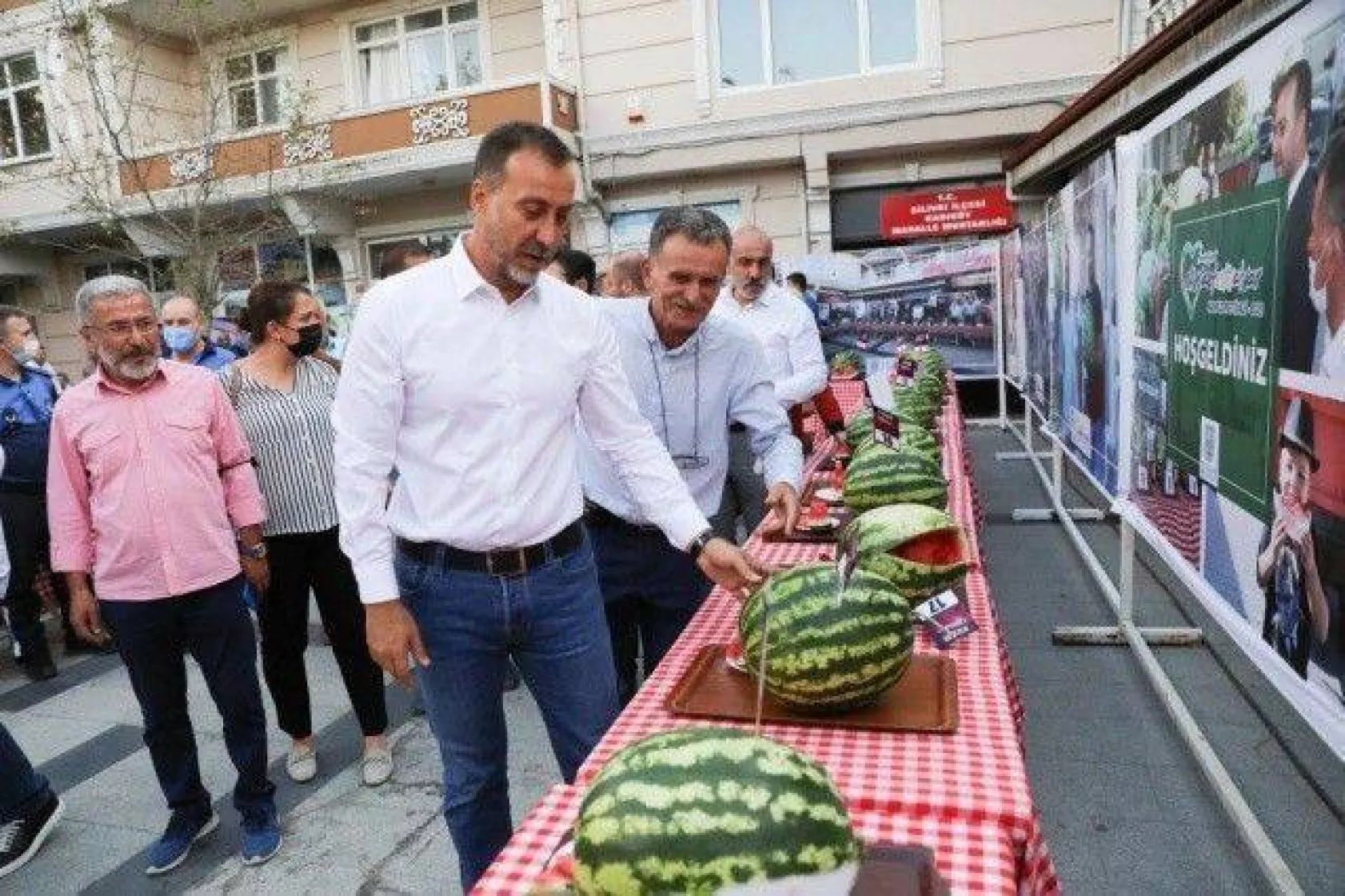 Kadıköy'de Karpuz Ziyafeti