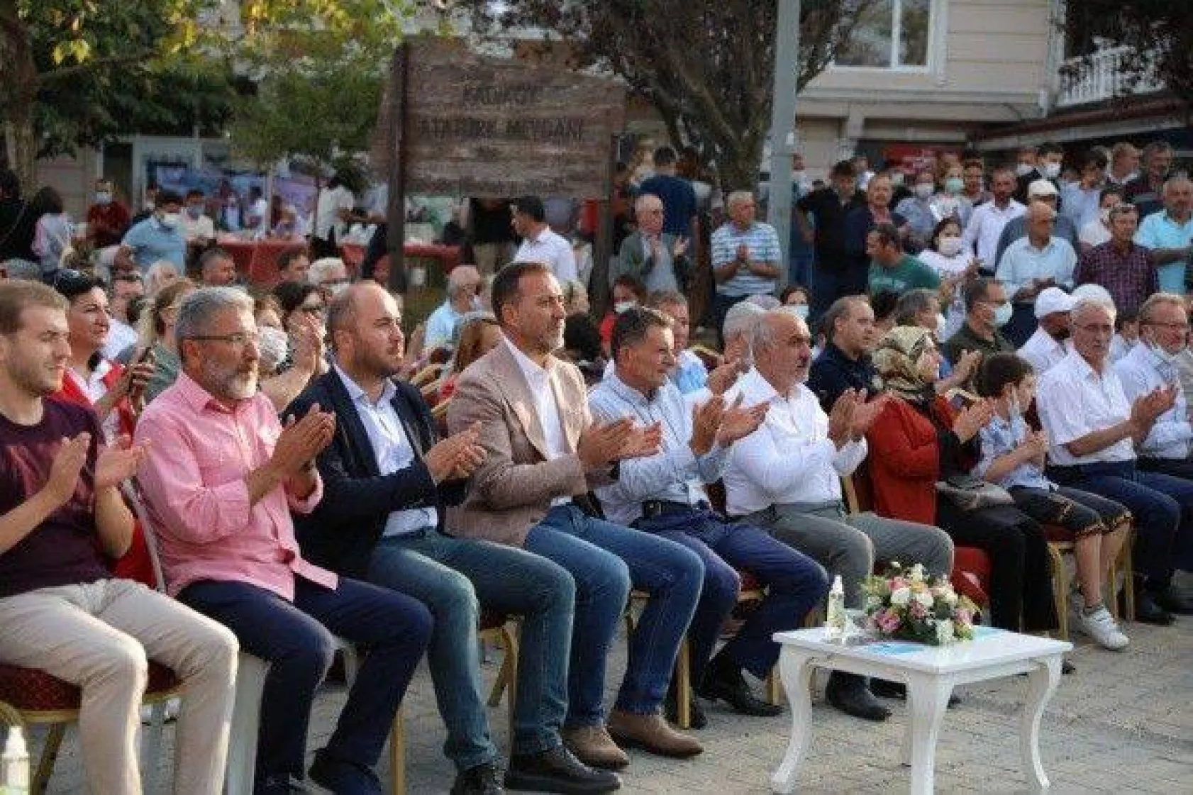 Kadıköy'de Karpuz Ziyafeti