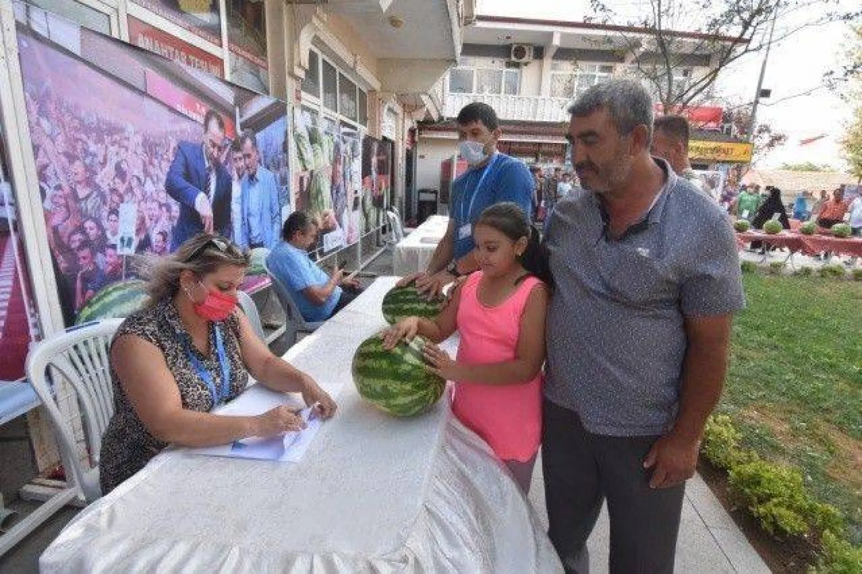 Kadıköy'de Karpuz Ziyafeti