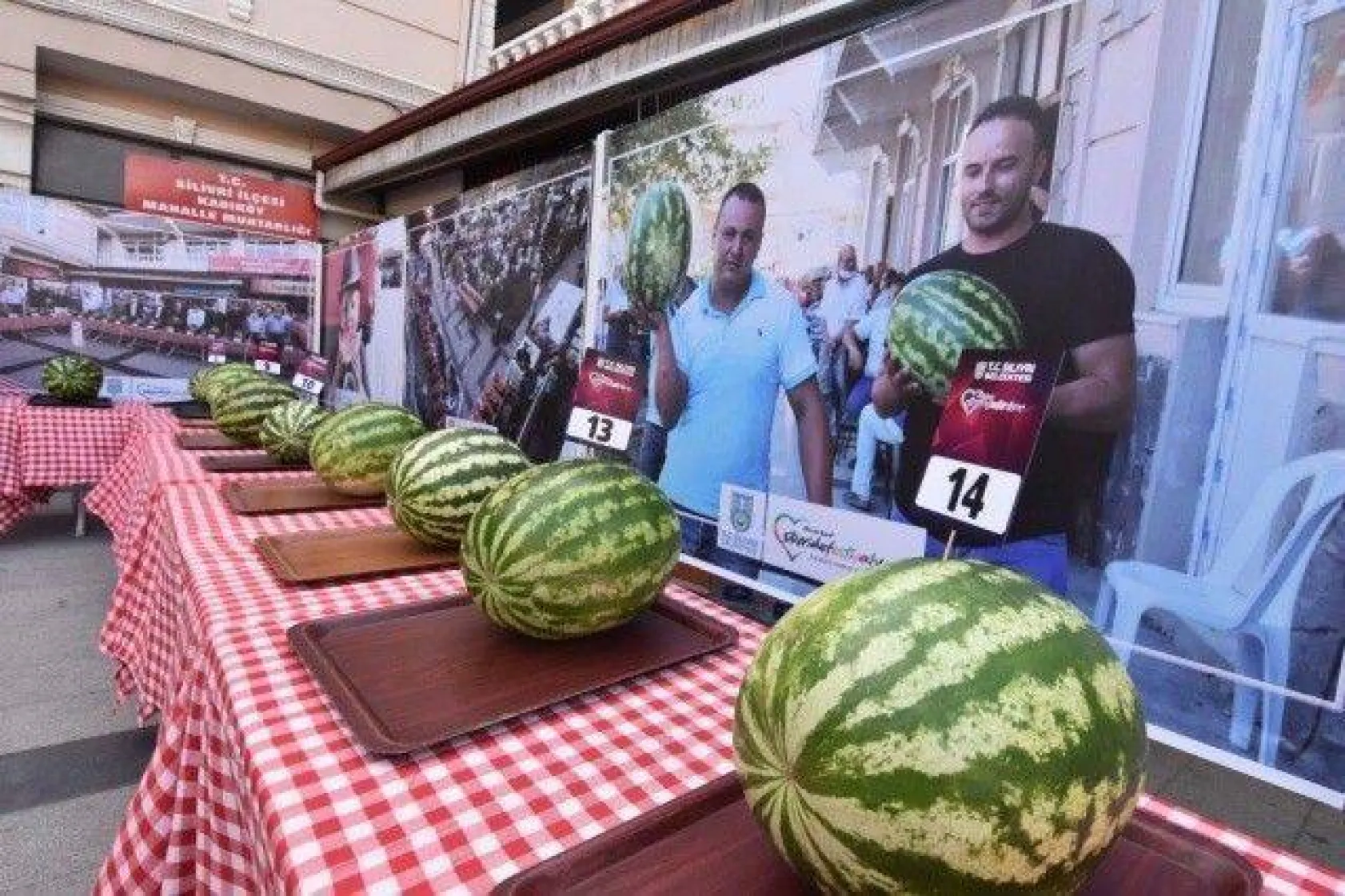Kadıköy'de Karpuz Ziyafeti