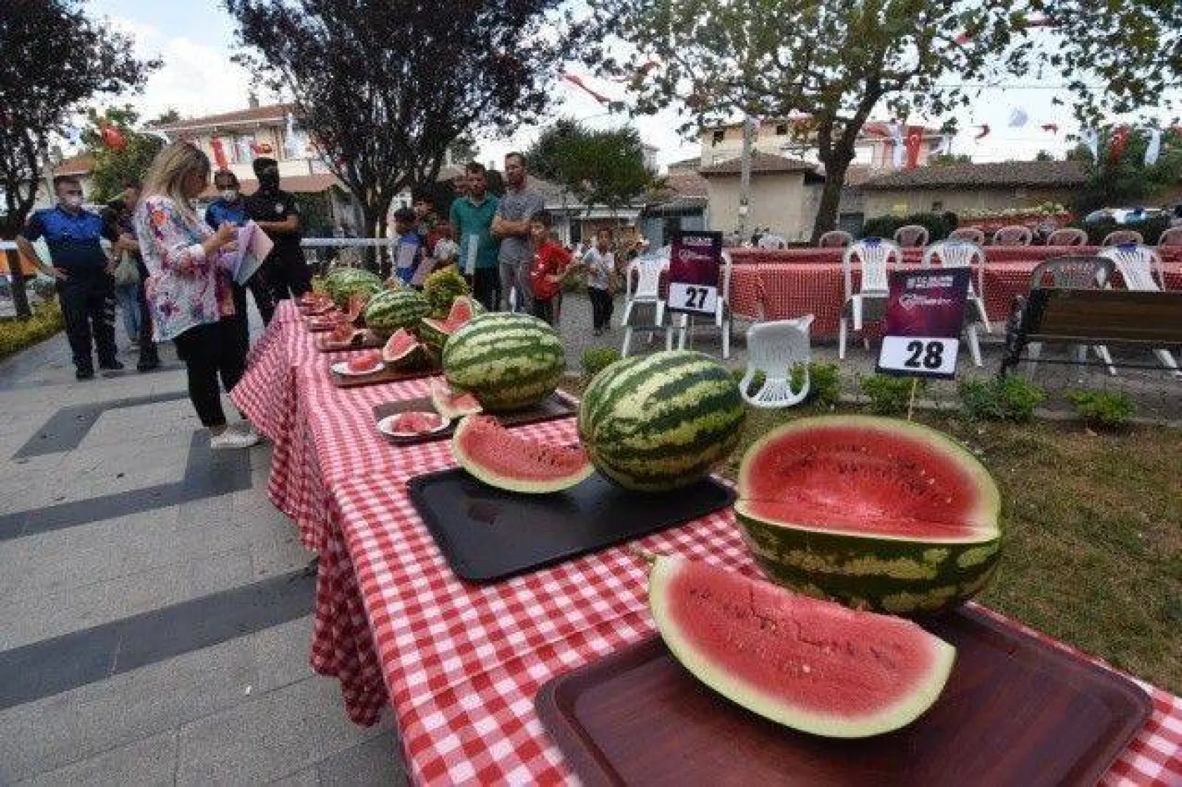 Kadıköy'de Karpuz Ziyafeti