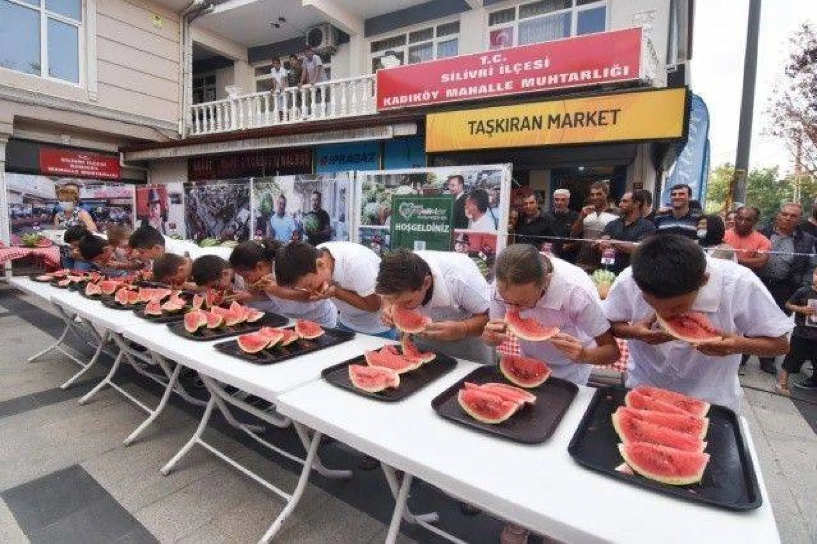 Kadıköy'de Karpuz Ziyafeti