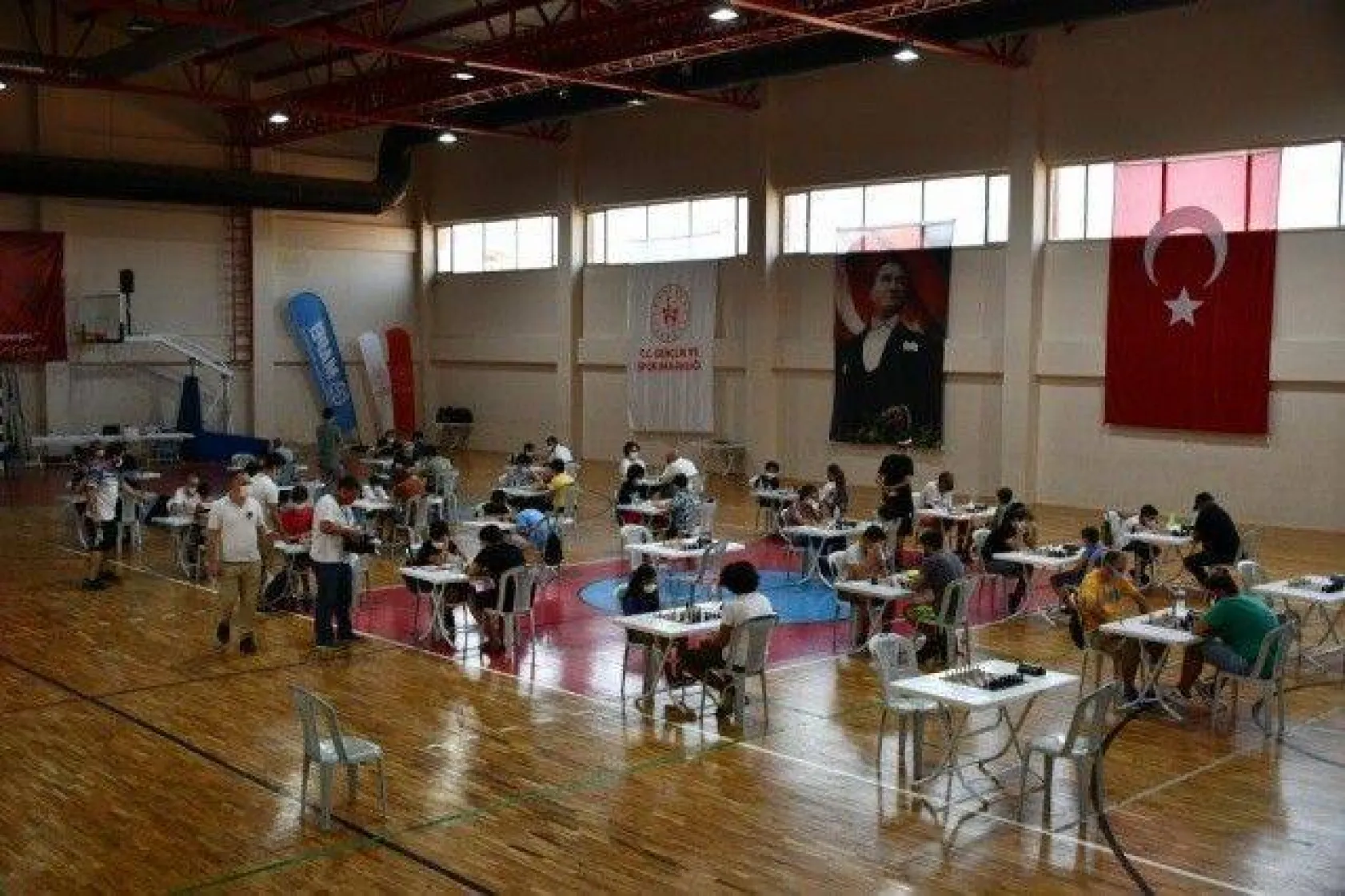 Ödüllü Turnuvalar Çekişmeli Mücadelelere Sahne Oluyor