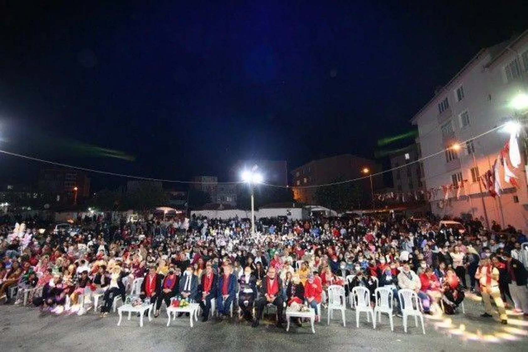 Silivri'de Dokuz Sekizlik Muhteşem Roman Gecesi