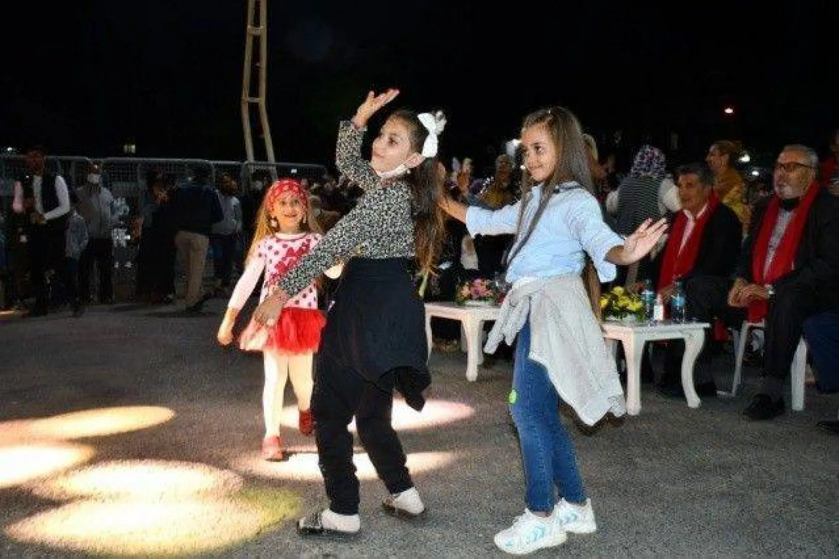 Silivri'de Dokuz Sekizlik Muhteşem Roman Gecesi