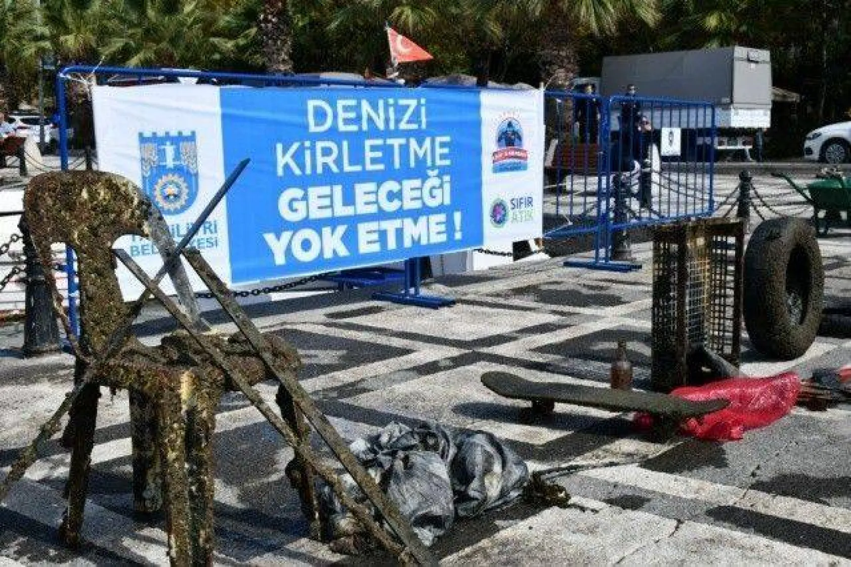 Başkan Yılmaz: 'Herkesi Kapısının Önünü Süpürmeye Davet Ediyorum'