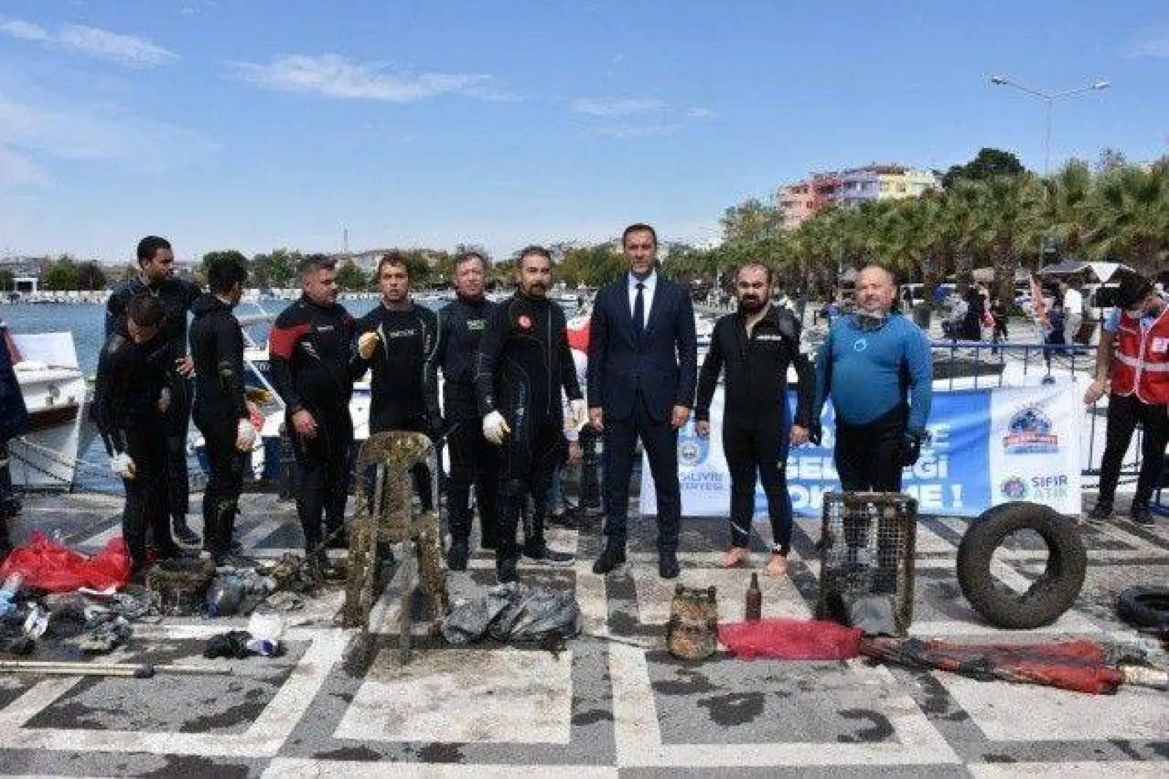 Başkan Yılmaz: 'Herkesi Kapısının Önünü Süpürmeye Davet Ediyorum'