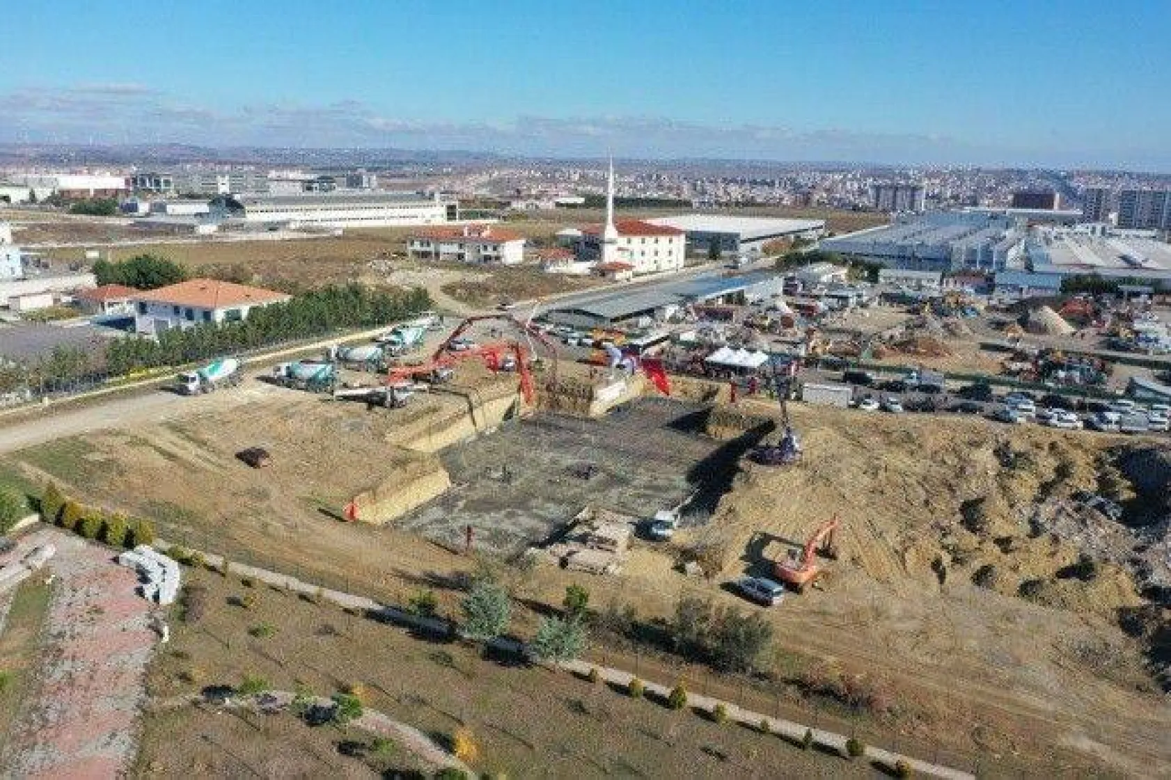 Konteynırlardan Konforlu Hizmet Binalarına Doğru