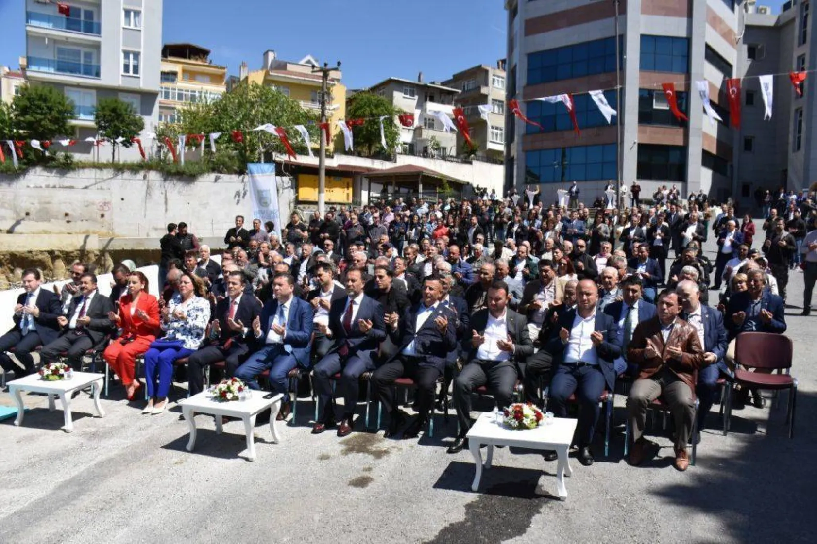 Başkan Yılmaz 'Verdiğimiz sözleri bir bir tutuyoruz'