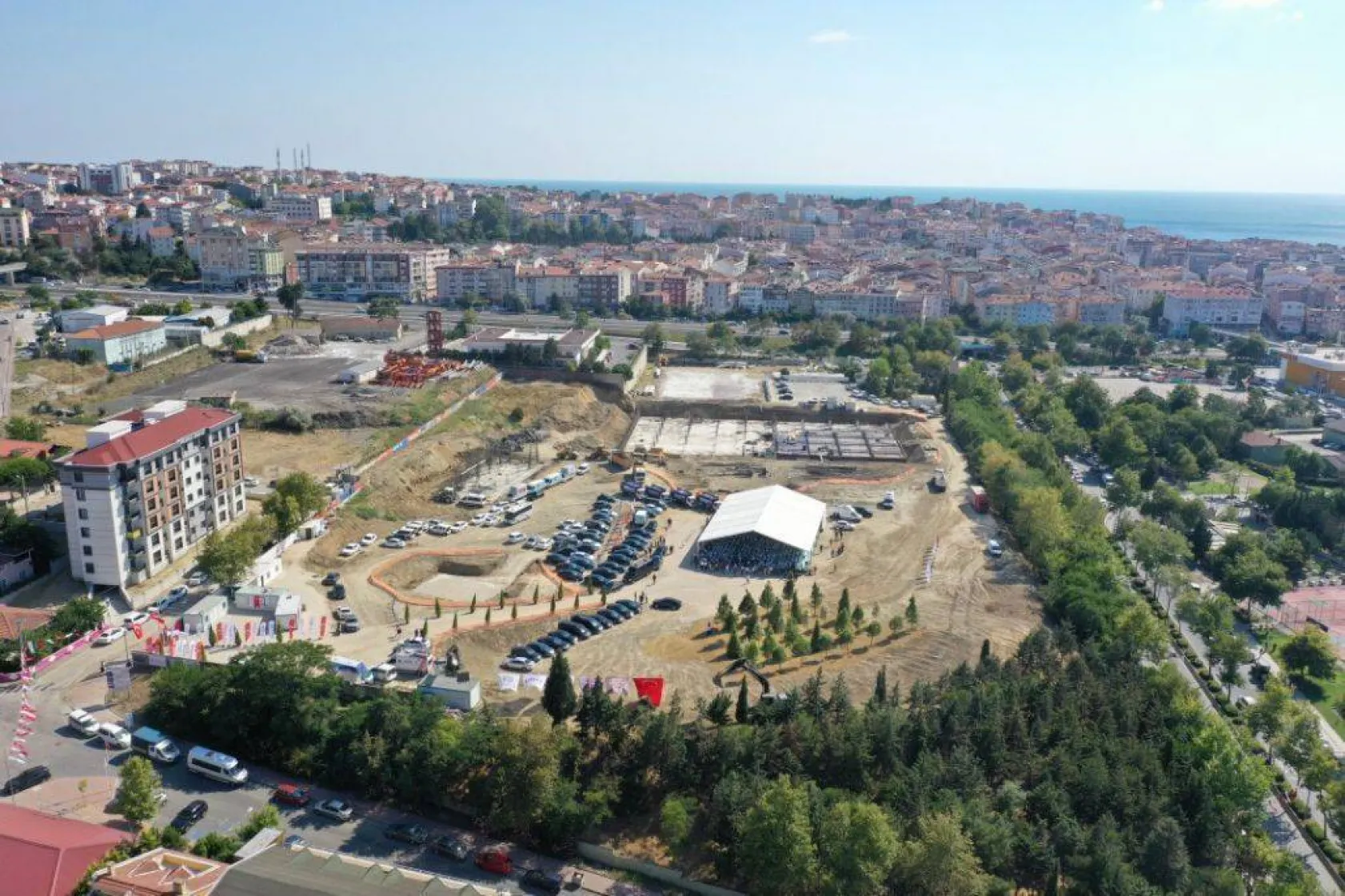 Millet bahçesinde ilk fidanlar toprakla buluştu