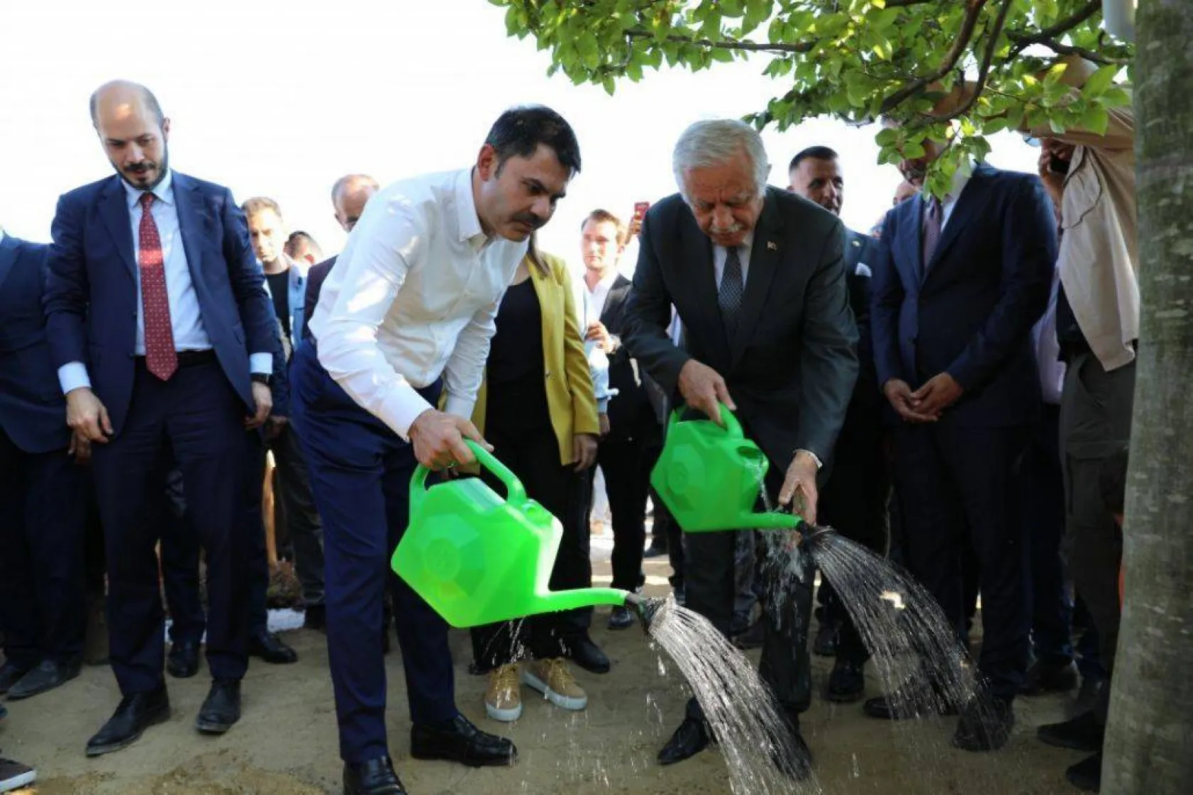 Millet bahçesinde ilk fidanlar toprakla buluştu