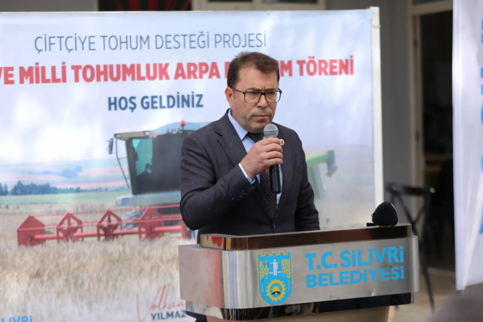 Silivri Belediyesi üreticilere can suyu olmaya devam ediyor