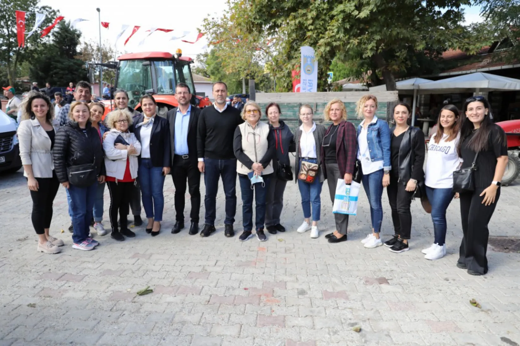 Silivri Belediyesi üreticilere can suyu olmaya devam ediyor