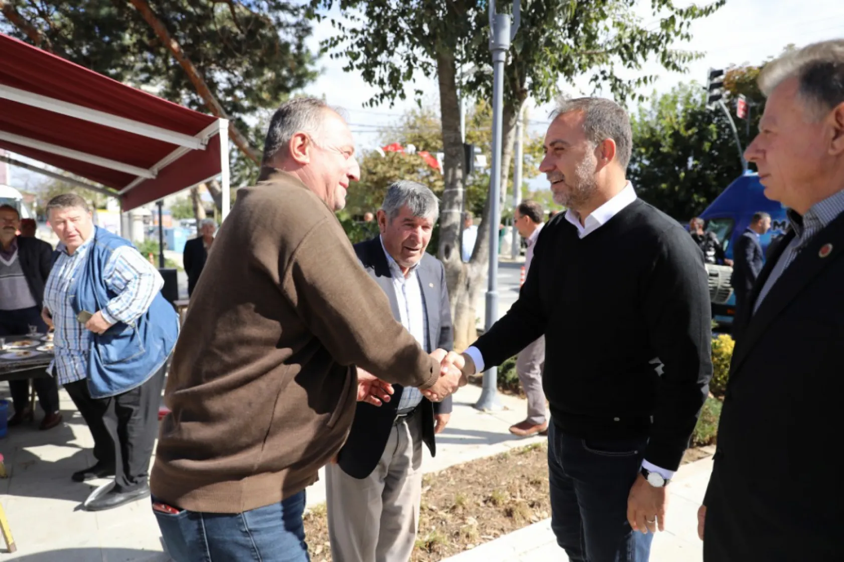 Silivri Belediyesi üreticilere can suyu olmaya devam ediyor