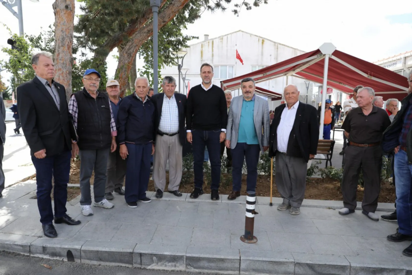 Silivri Belediyesi üreticilere can suyu olmaya devam ediyor