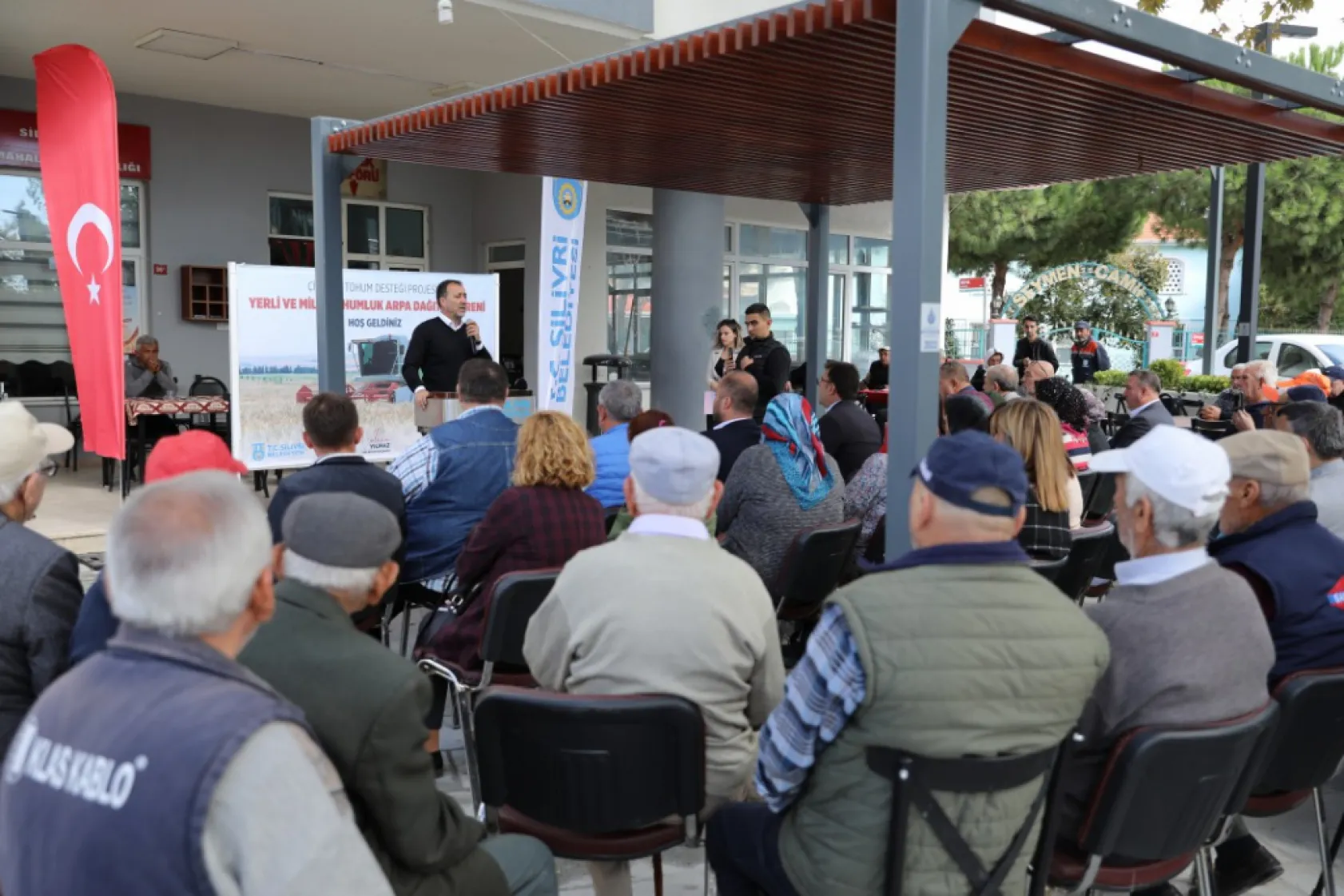 Silivri Belediyesi üreticilere can suyu olmaya devam ediyor