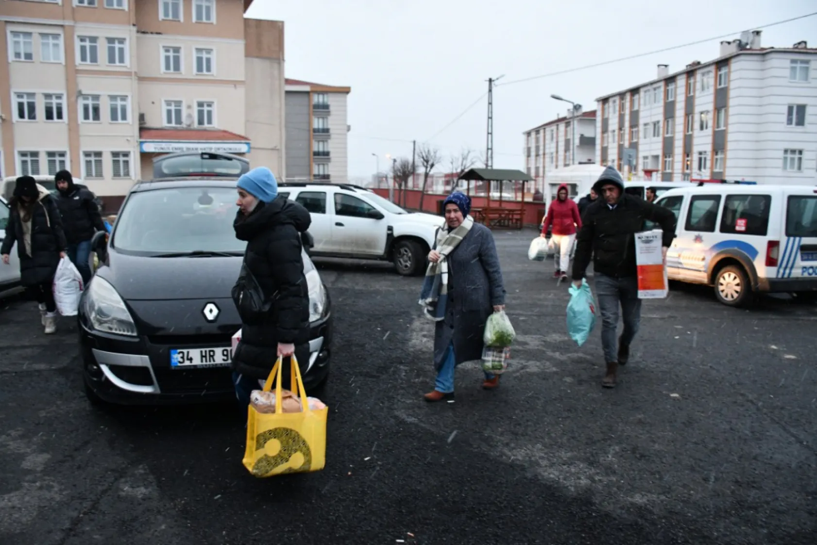 Silivri'den deprem bölgesine büyük destek