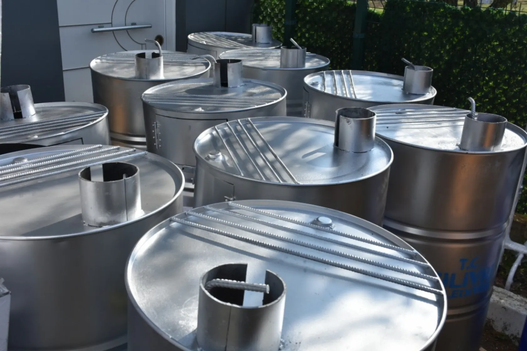 Hatay'da kurulan çadır köyler için 22. tır yola çıktı