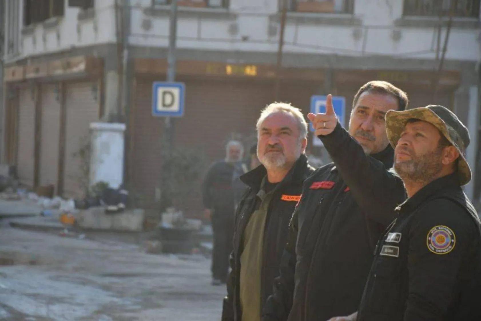 Başkan Yılmaz Hatay'da çadır köyleri ziyaret etti