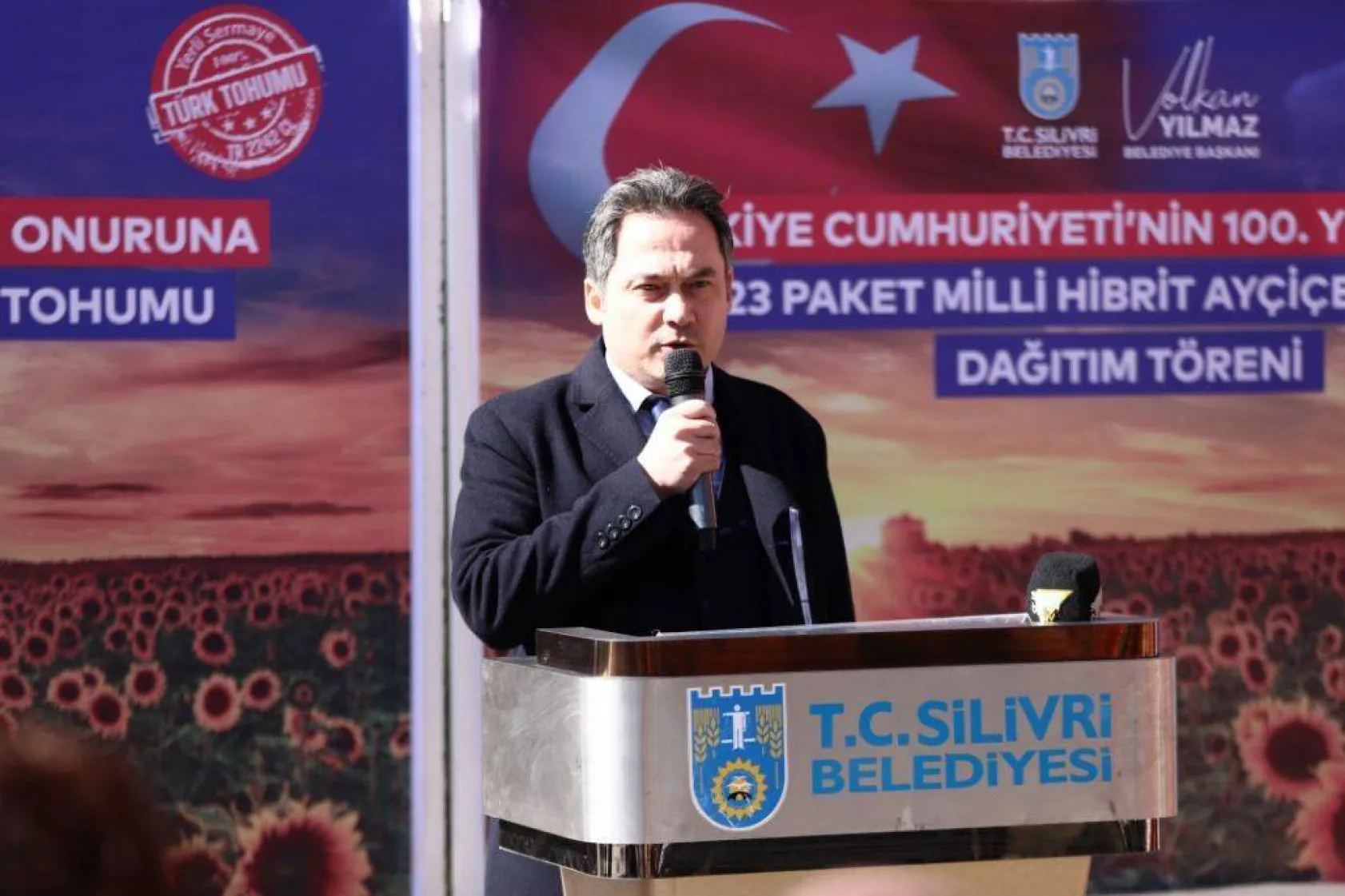 Silivri'de milli Ayçiçek tohumları ücretsiz dağıtılıyor