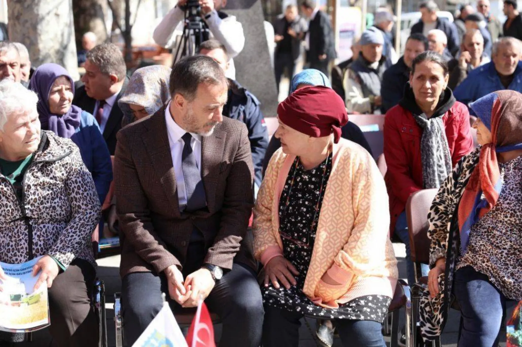 Silivri'de milli Ayçiçek tohumları ücretsiz dağıtılıyor