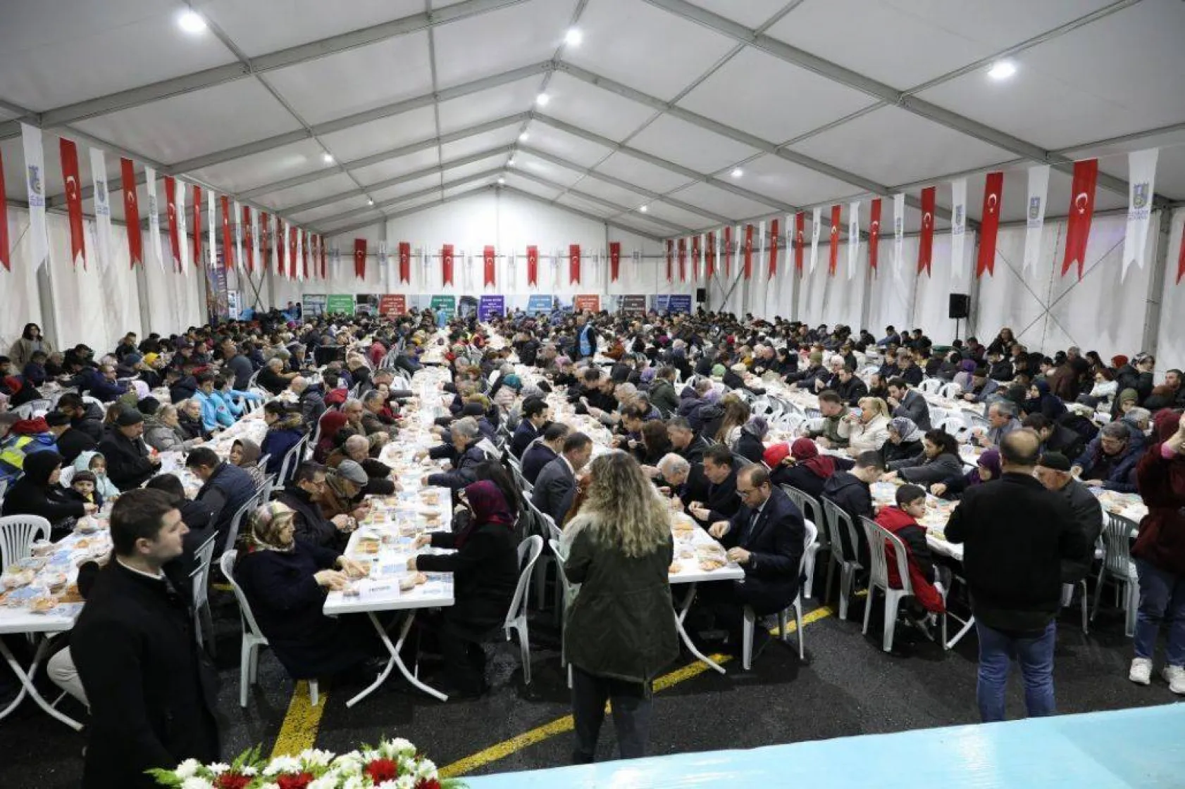 Ramazan çadırında şehit ve gaziler onuruna iftar düzenlendi