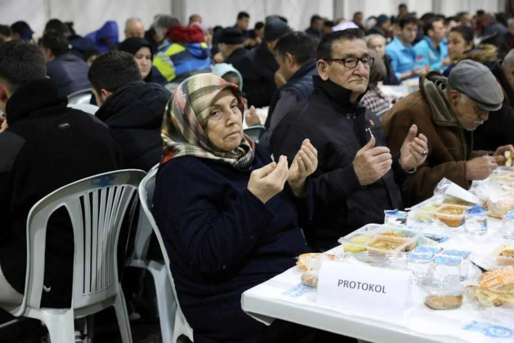 Ramazan çadırında şehit ve gaziler onuruna iftar düzenlendi
