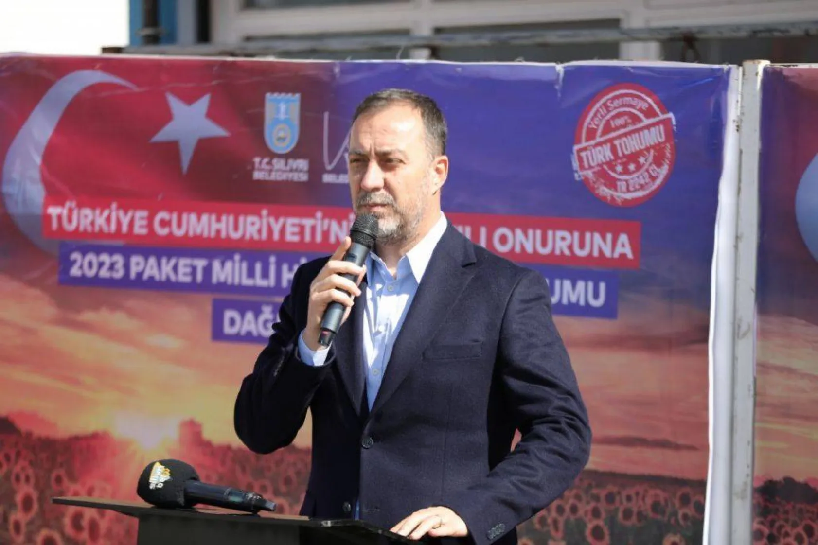 Silivri'de milli Ayçiçek tohumu dağıtımları devam ediyor