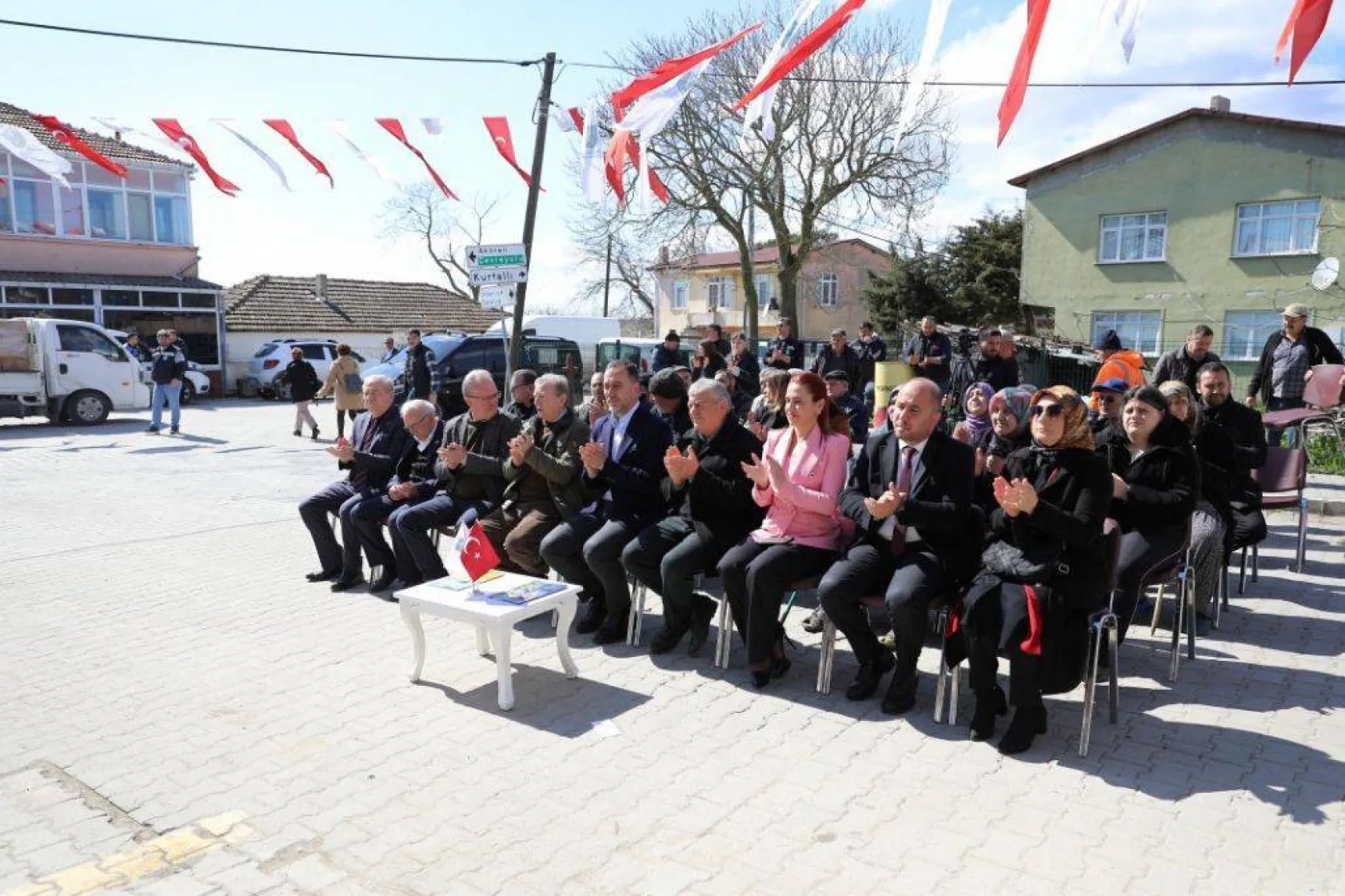 Silivri'de milli Ayçiçek tohumu dağıtımları devam ediyor
