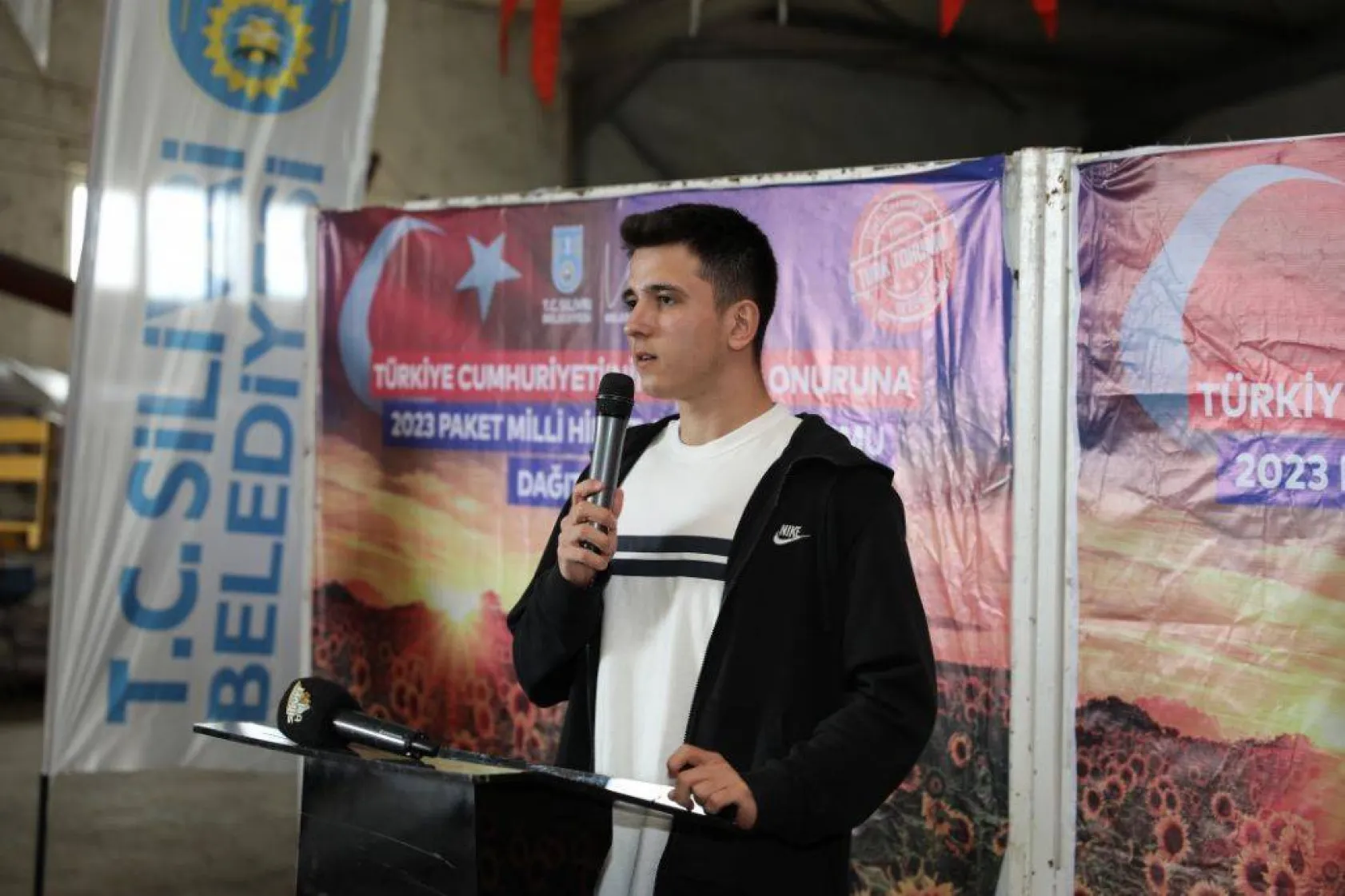 Silivri'de milli Ayçiçek tohumu dağıtımları devam ediyor