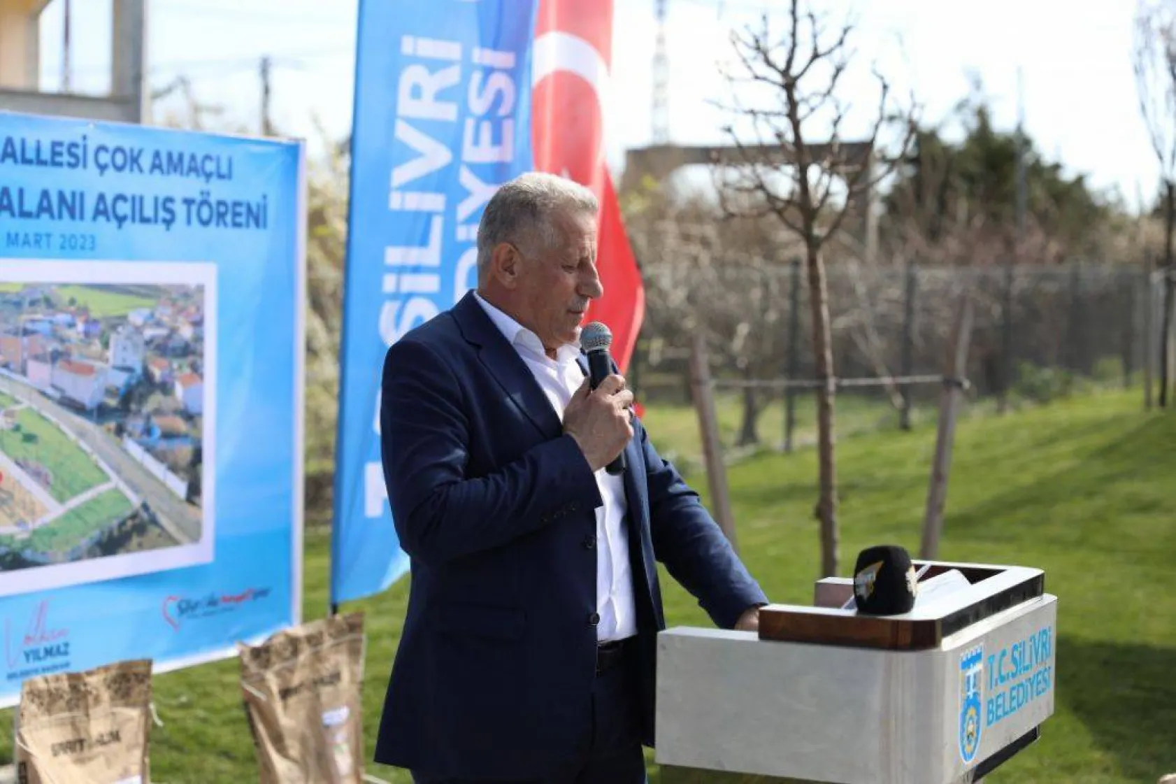 Silivri'de milli Ayçiçek tohumu dağıtımları devam ediyor