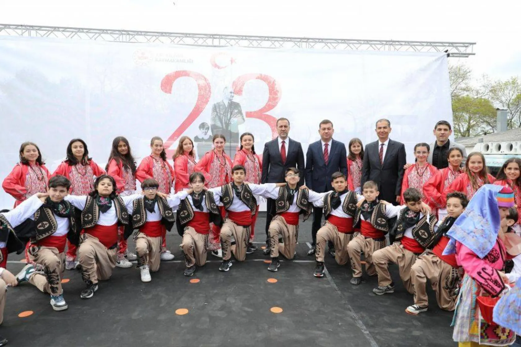 Silivri ve Hatay'da çocuklar 23 Nisan sevinci yaşadı