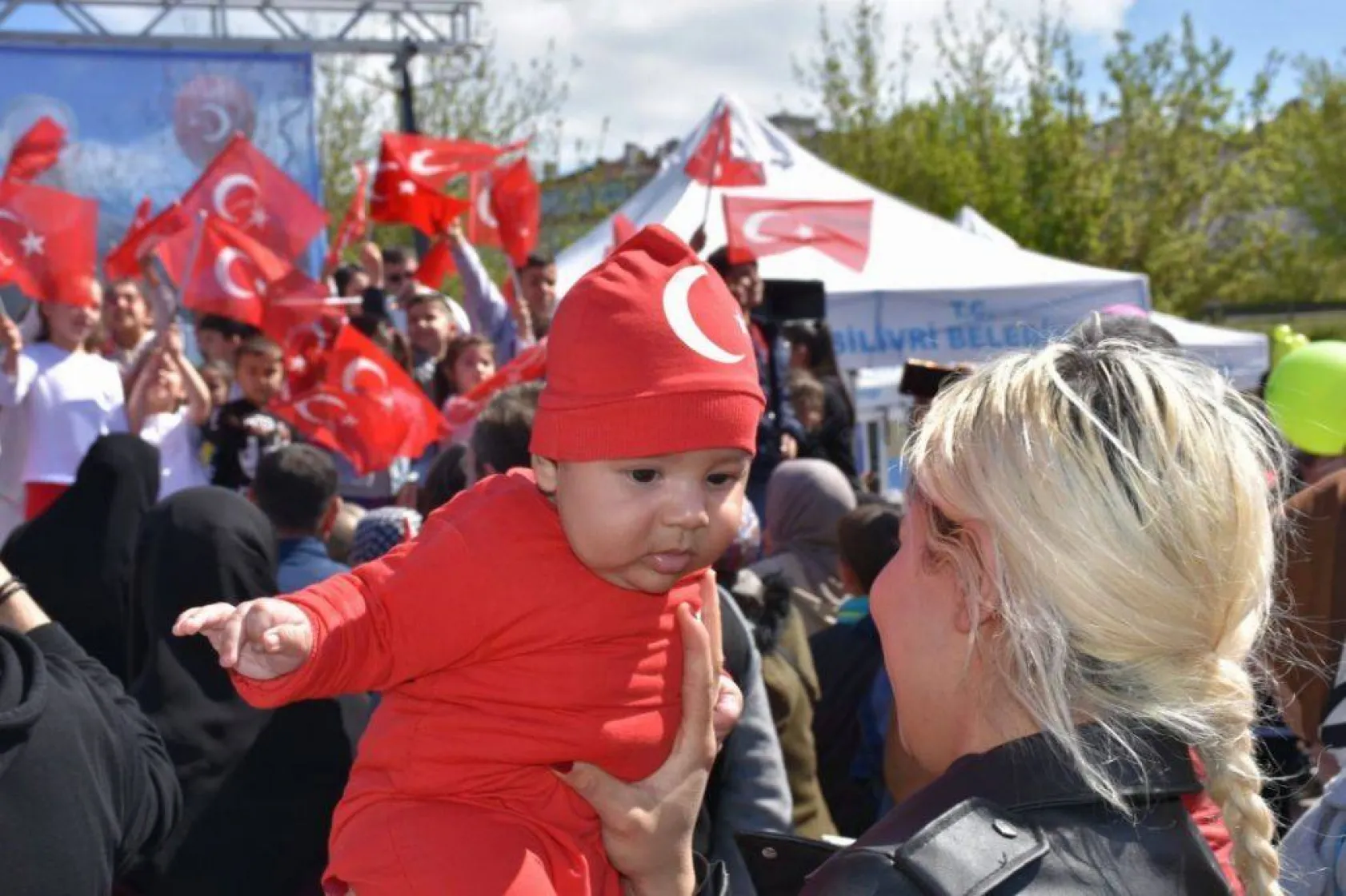 Silivri ve Hatay'da çocuklar 23 Nisan sevinci yaşadı