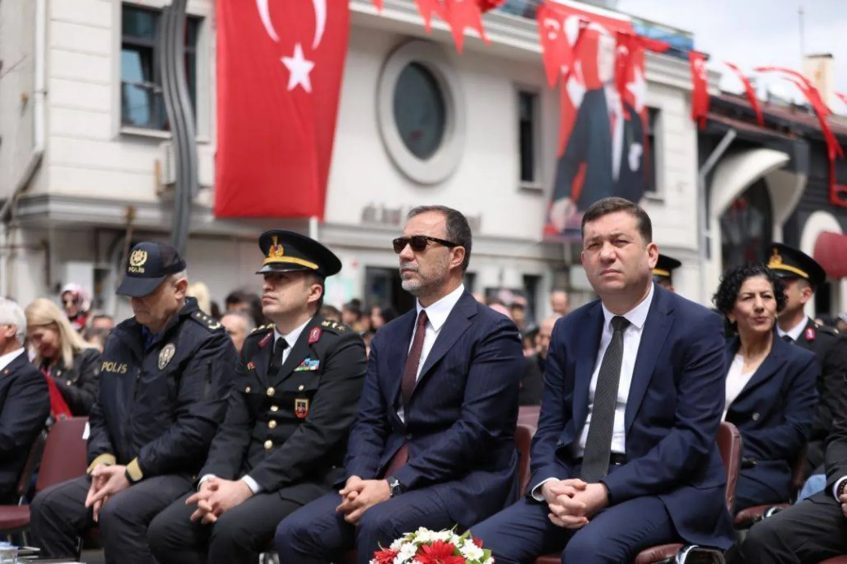 Silivri 19 Mayıs'ta kırmızı beyaza büründü