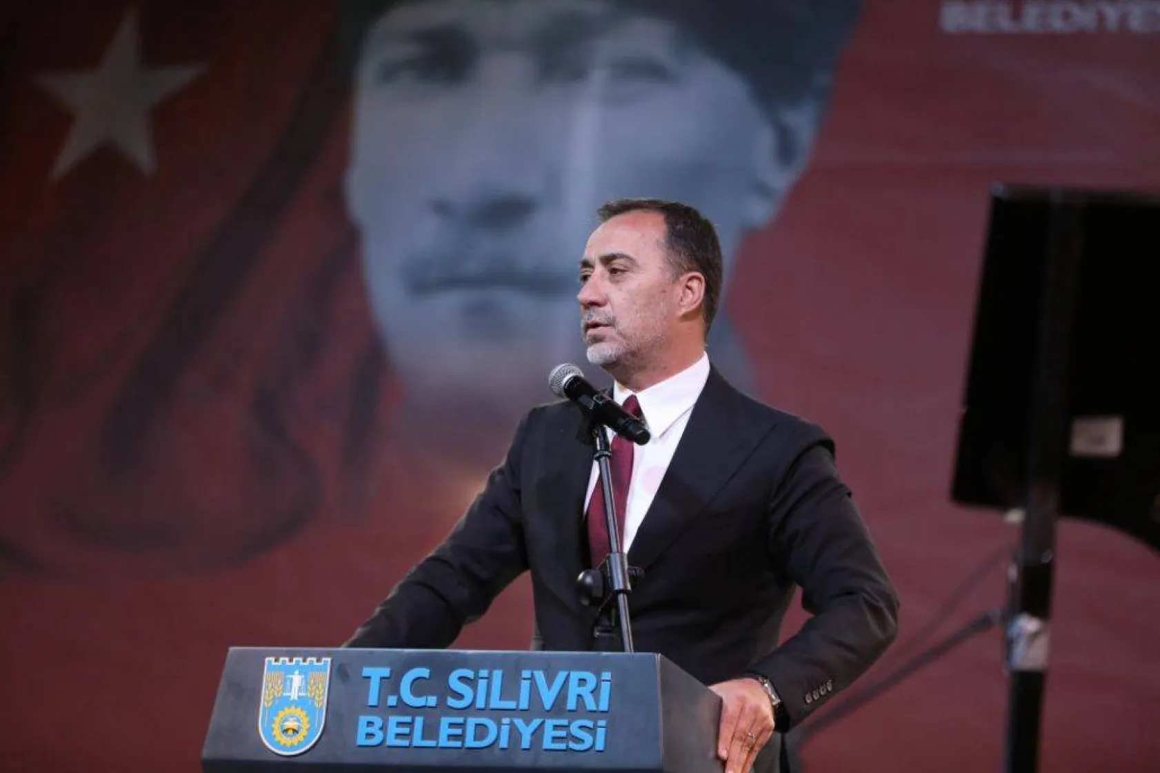 Silivri 19 Mayıs'ta kırmızı beyaza büründü