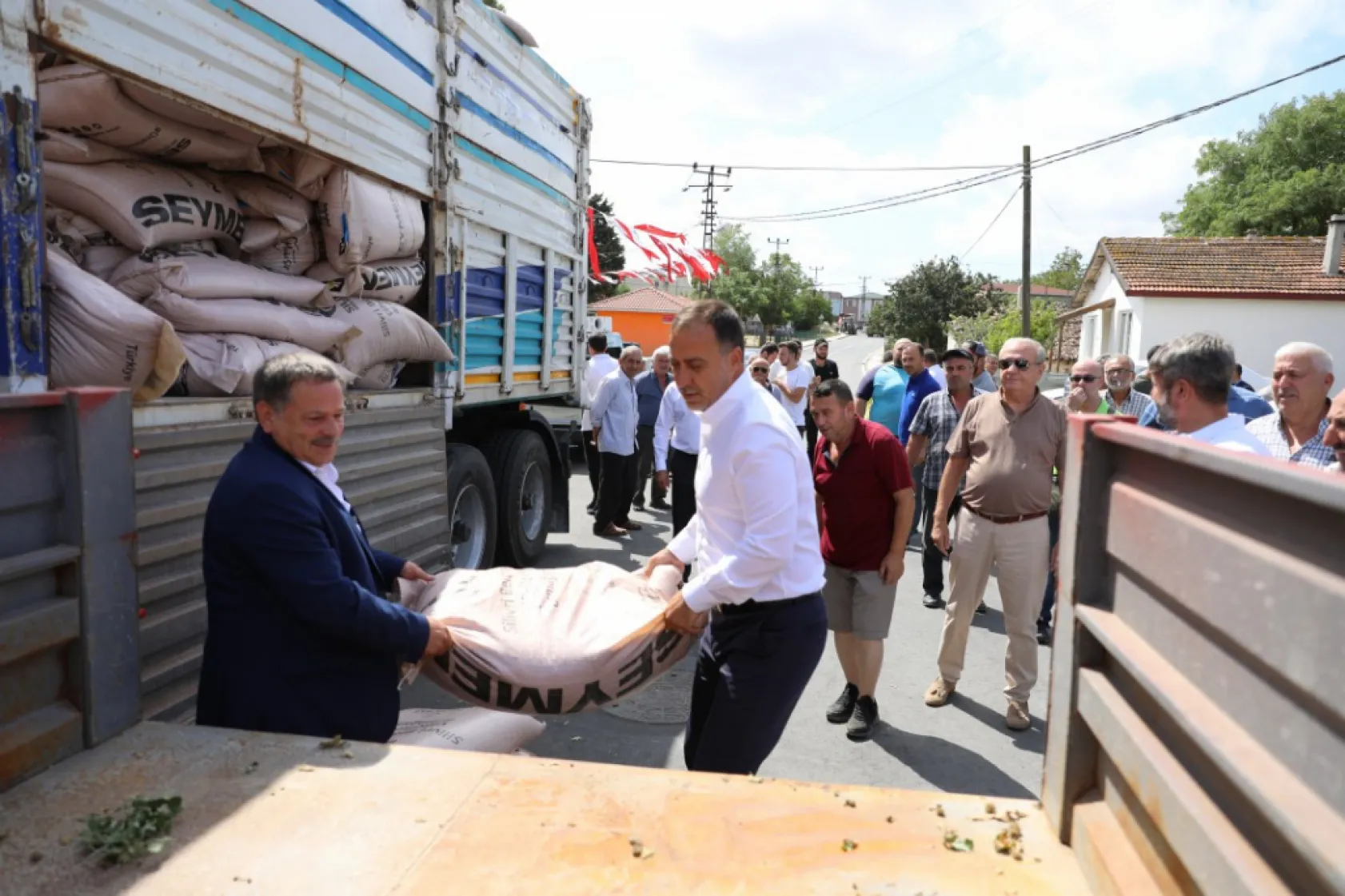 Çiftçilere 12 milyon TL'lik tohumluk arpa desteği