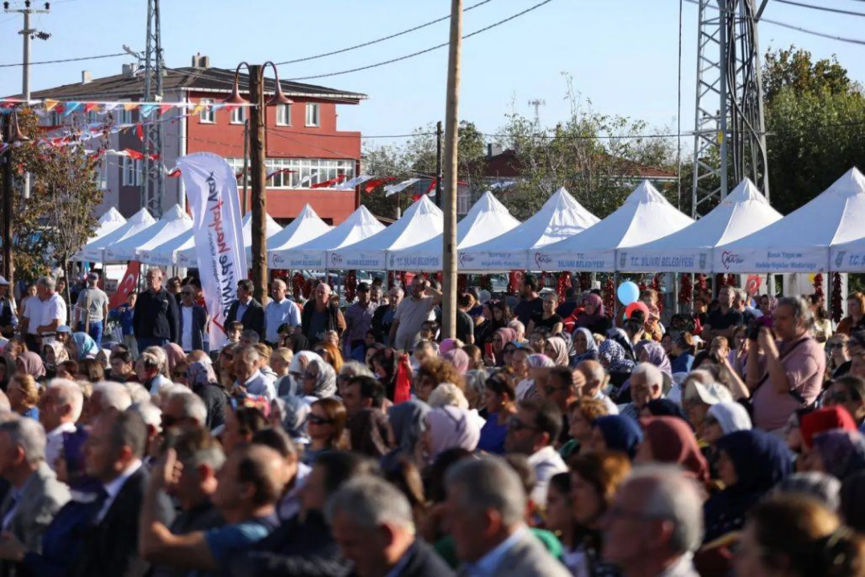 Sayalar'da hem biber hem hizmet şenliği