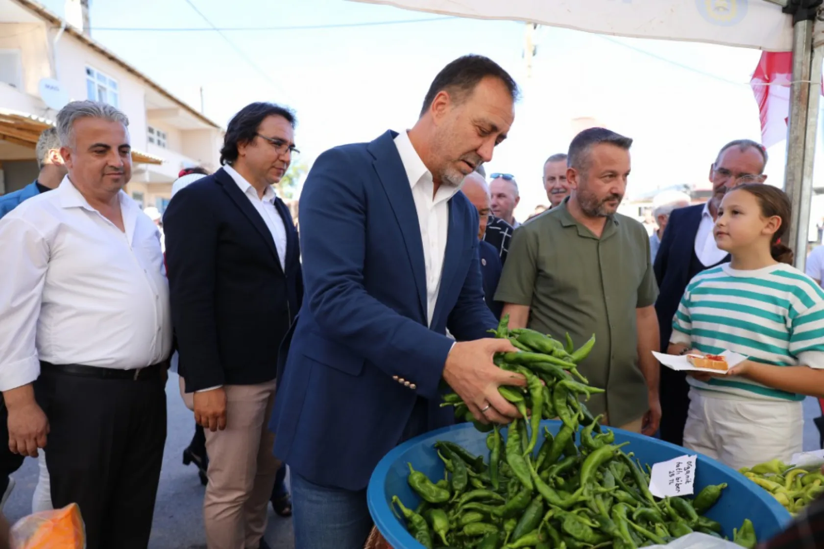 Sayalar'da hem biber hem hizmet şenliği