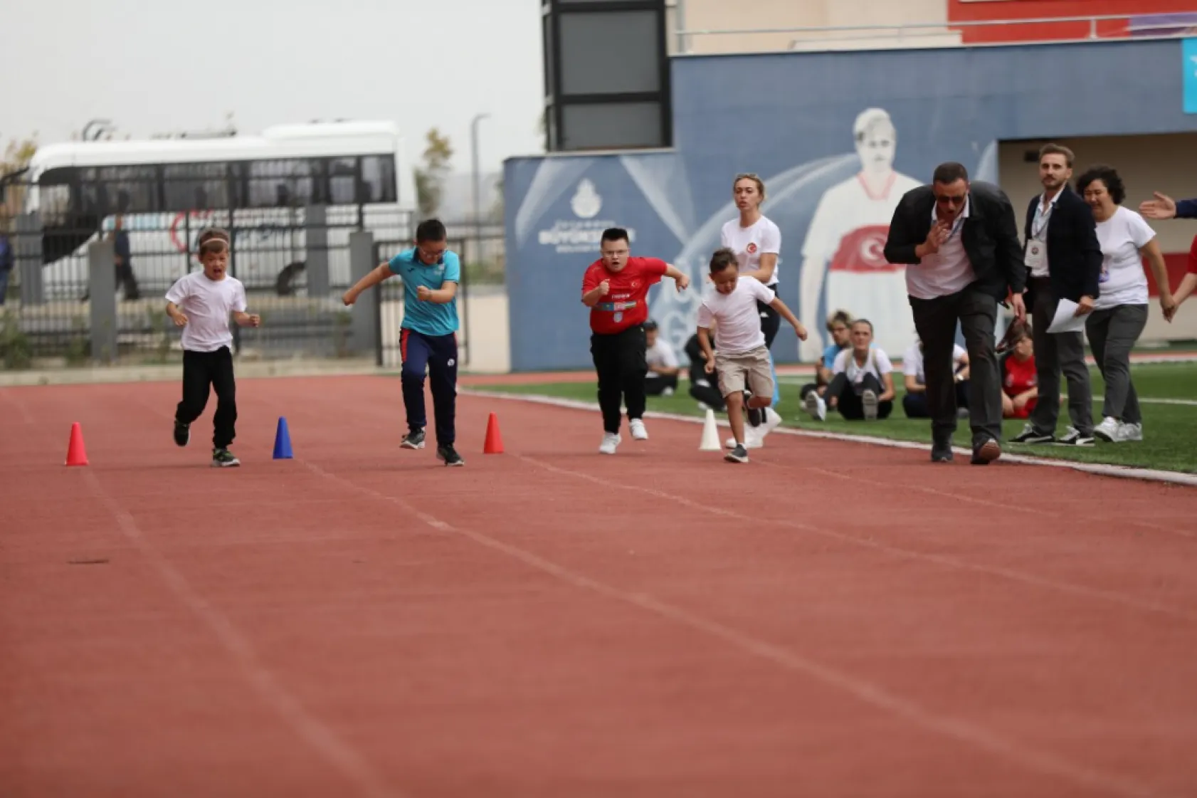 Türk dünyası özel sporcular şenliği başladı