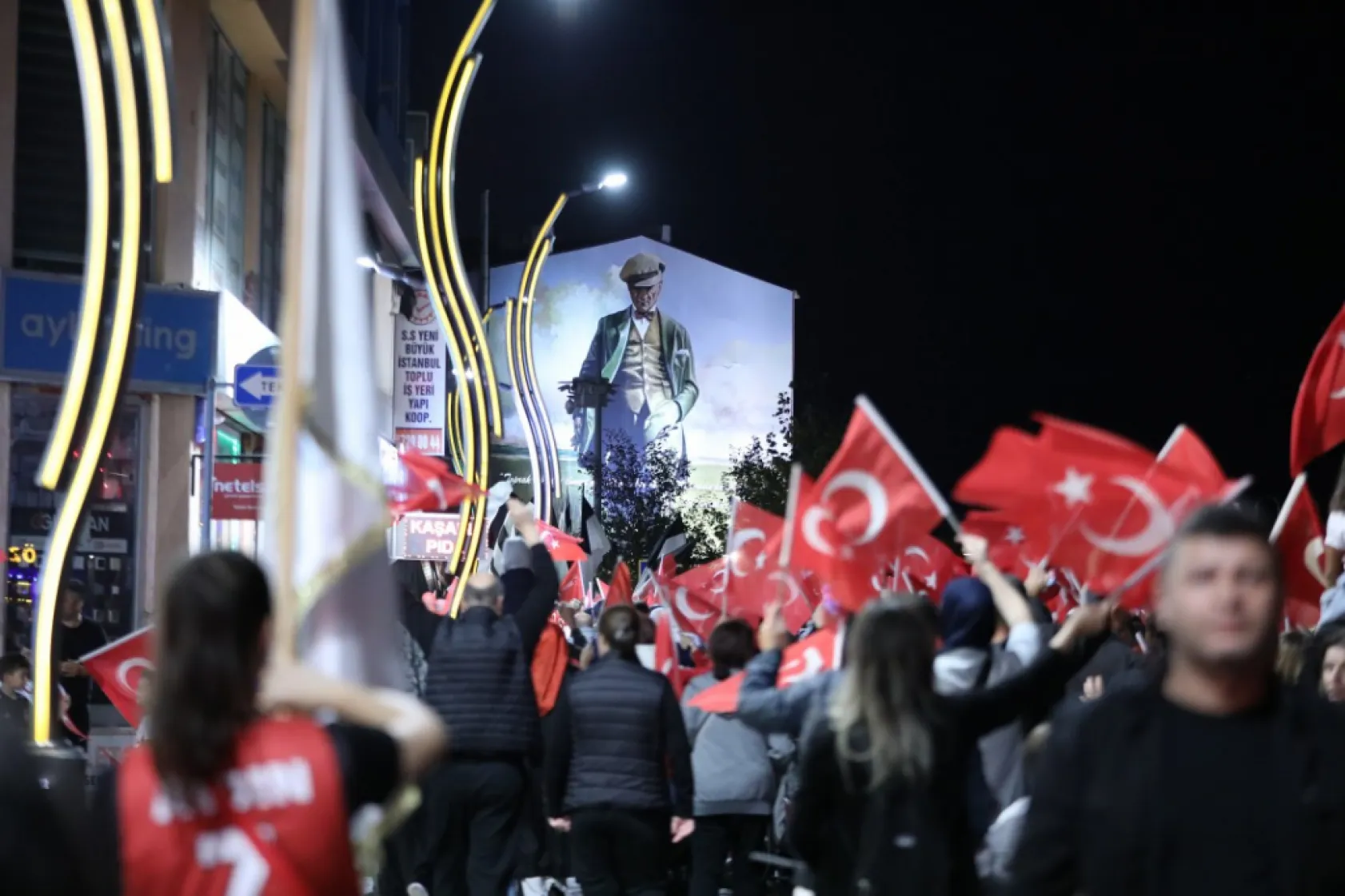Cumhuriyet kutlamalarının coşkusu Silivri'den yankılandı