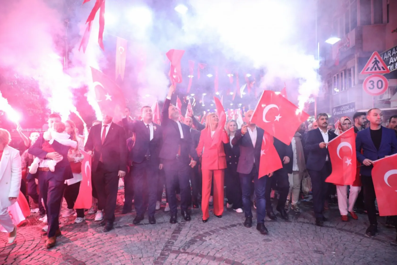 Cumhuriyet kutlamalarının coşkusu Silivri'den yankılandı