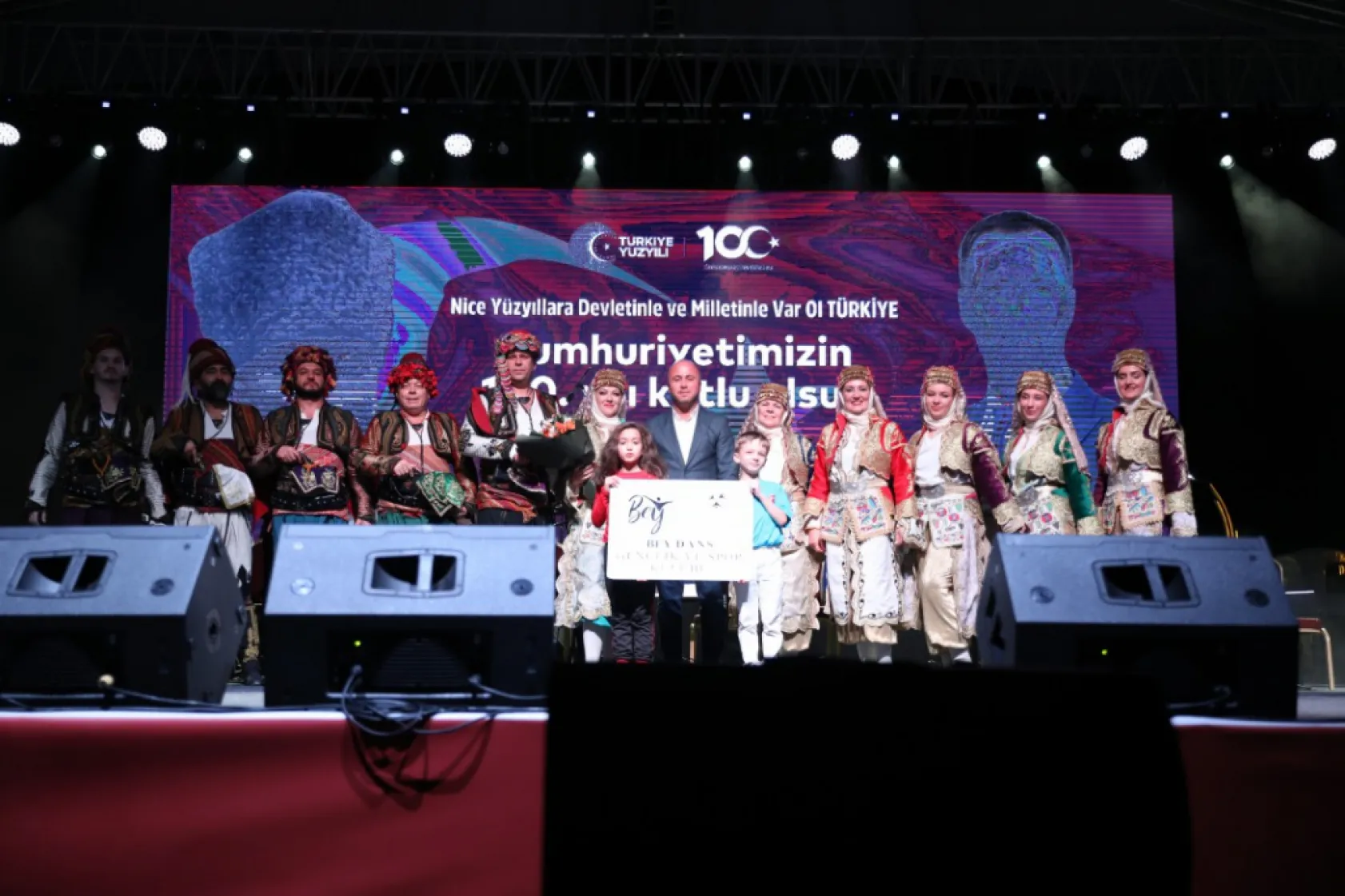 Cumhuriyet kutlamalarının coşkusu Silivri'den yankılandı