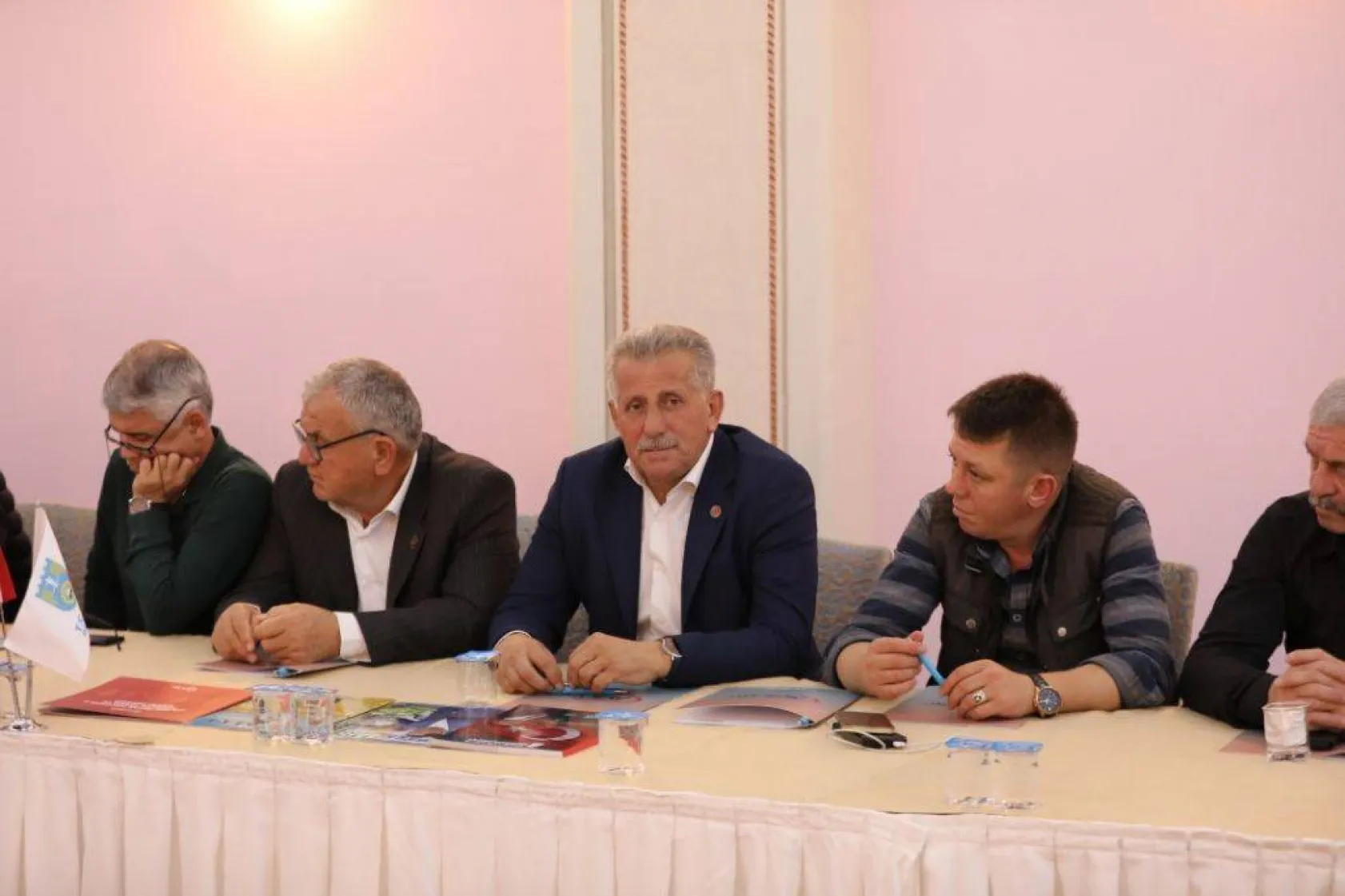 Başkan Yılmaz muhtarlar ile Ankara mesaisi yaptı