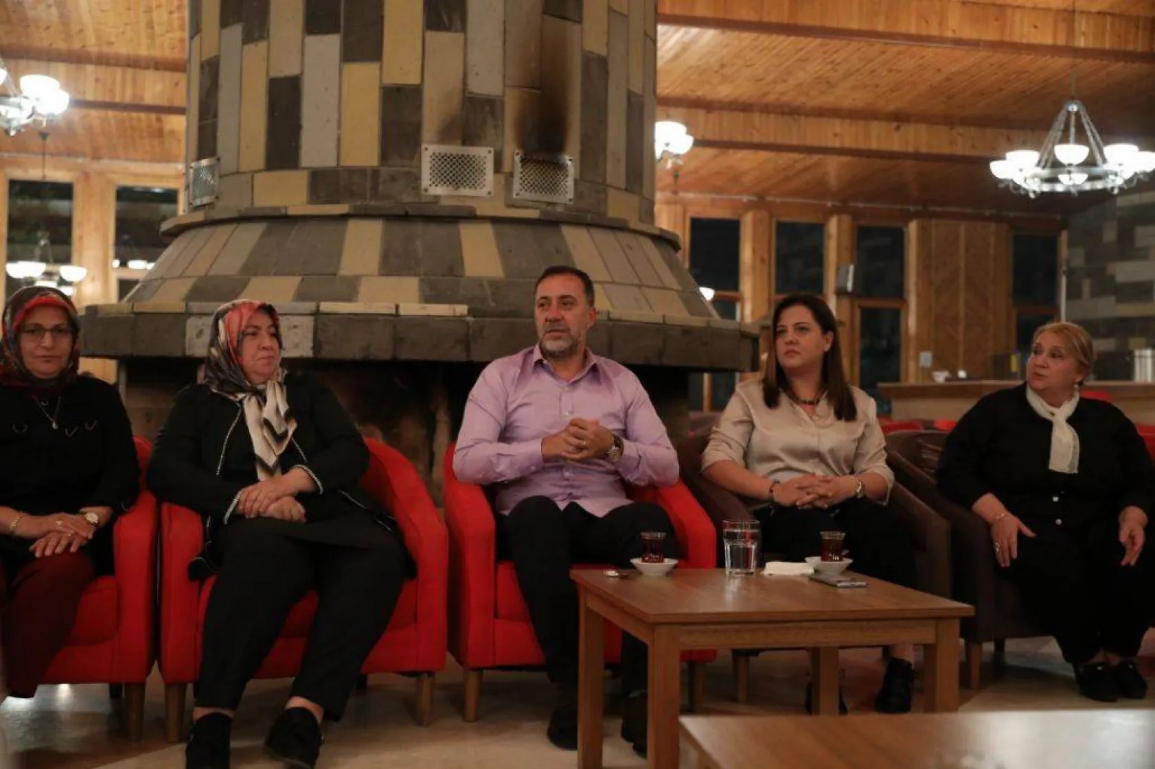 Başkan Yılmaz muhtarlar ile Ankara mesaisi yaptı