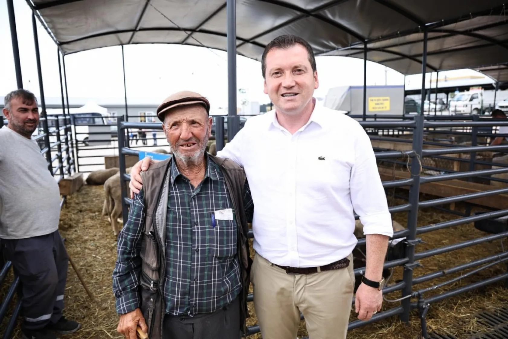 Başkan Balcıoğlu'ndan Kurban Satış ve Kesim Alanlarına Bayram Ziyareti